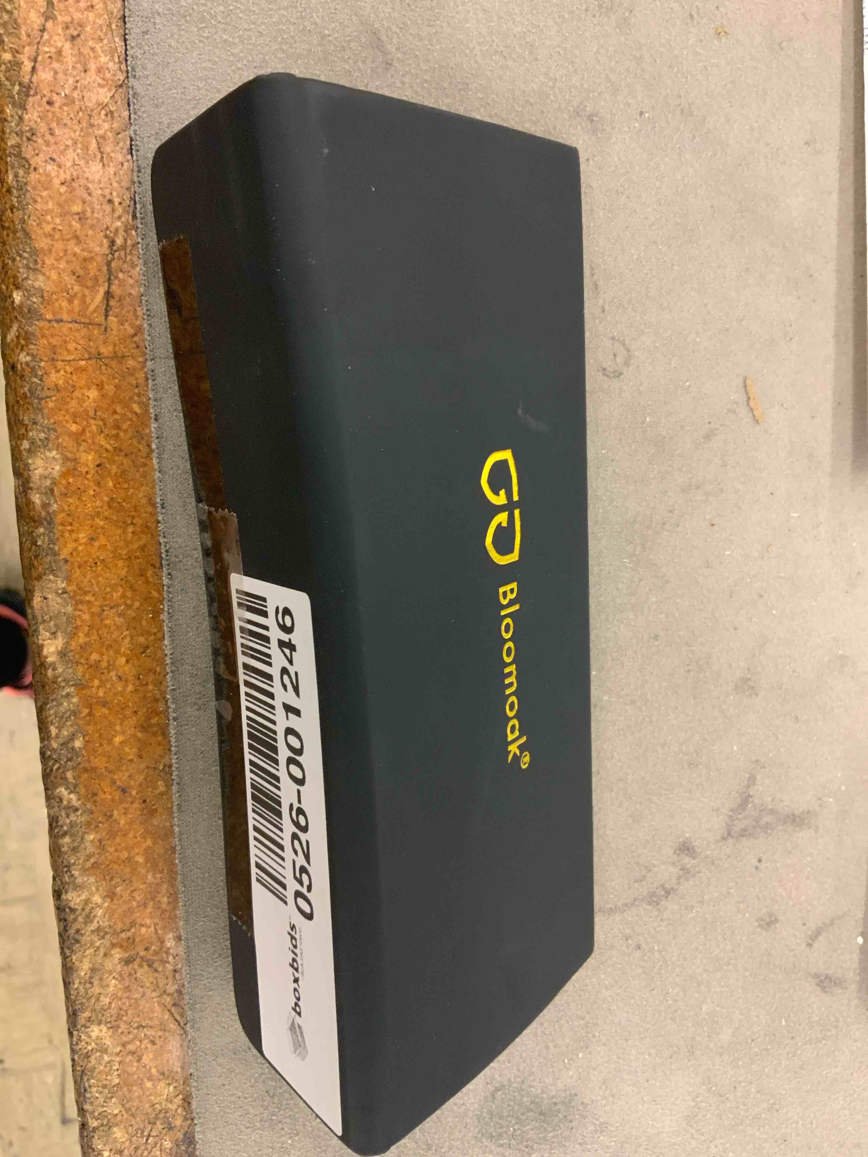 https://s3.amazonaws.com/lotting-images-prod/BoxBids/BXB0601582_1780940504267.jpeg