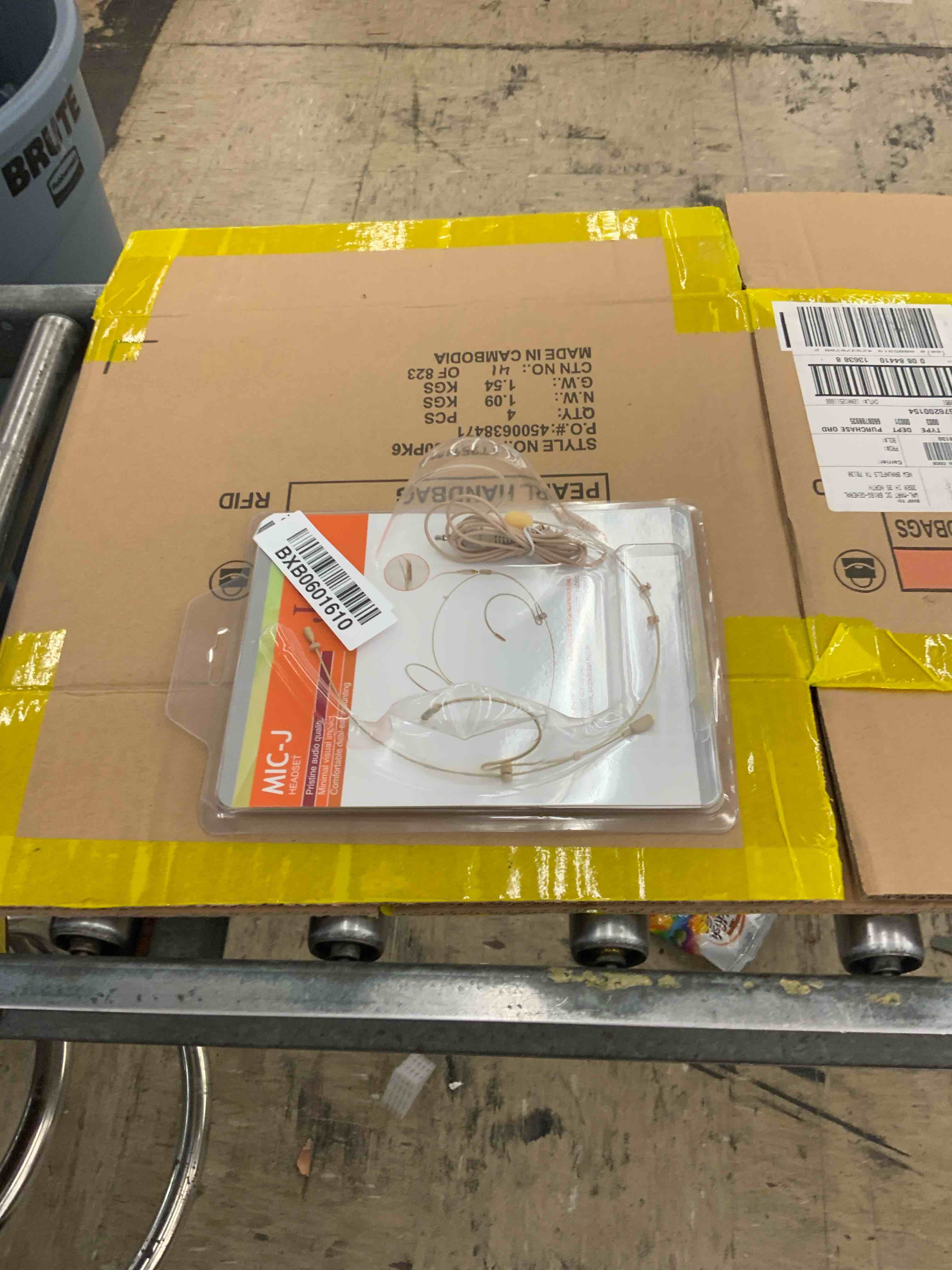 https://s3.amazonaws.com/lotting-images-prod/BoxBids/BXB0601610_1780934333809.jpeg