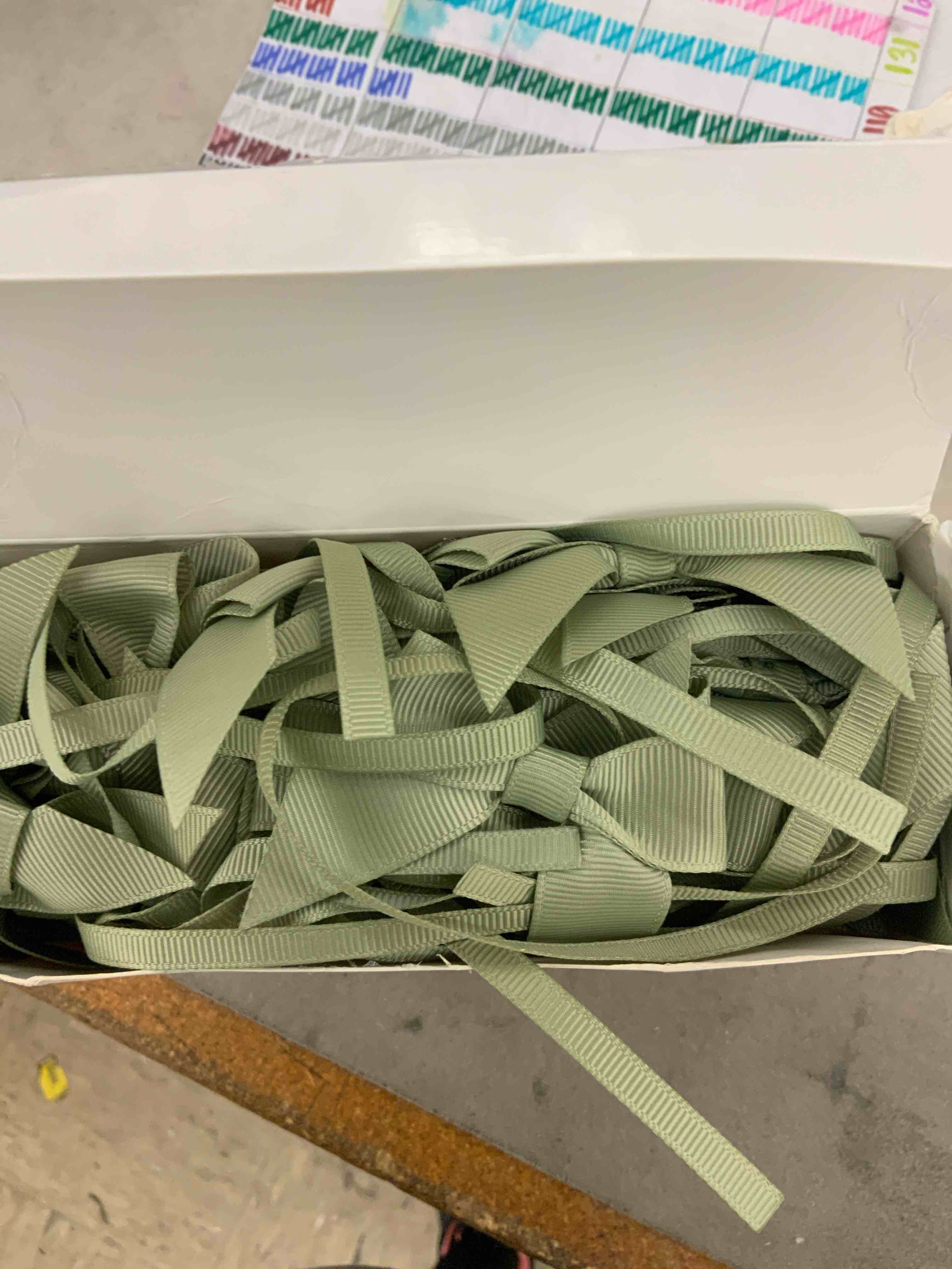 https://s3.amazonaws.com/lotting-images-prod/BoxBids/BXB0601641_1780930034693.jpeg