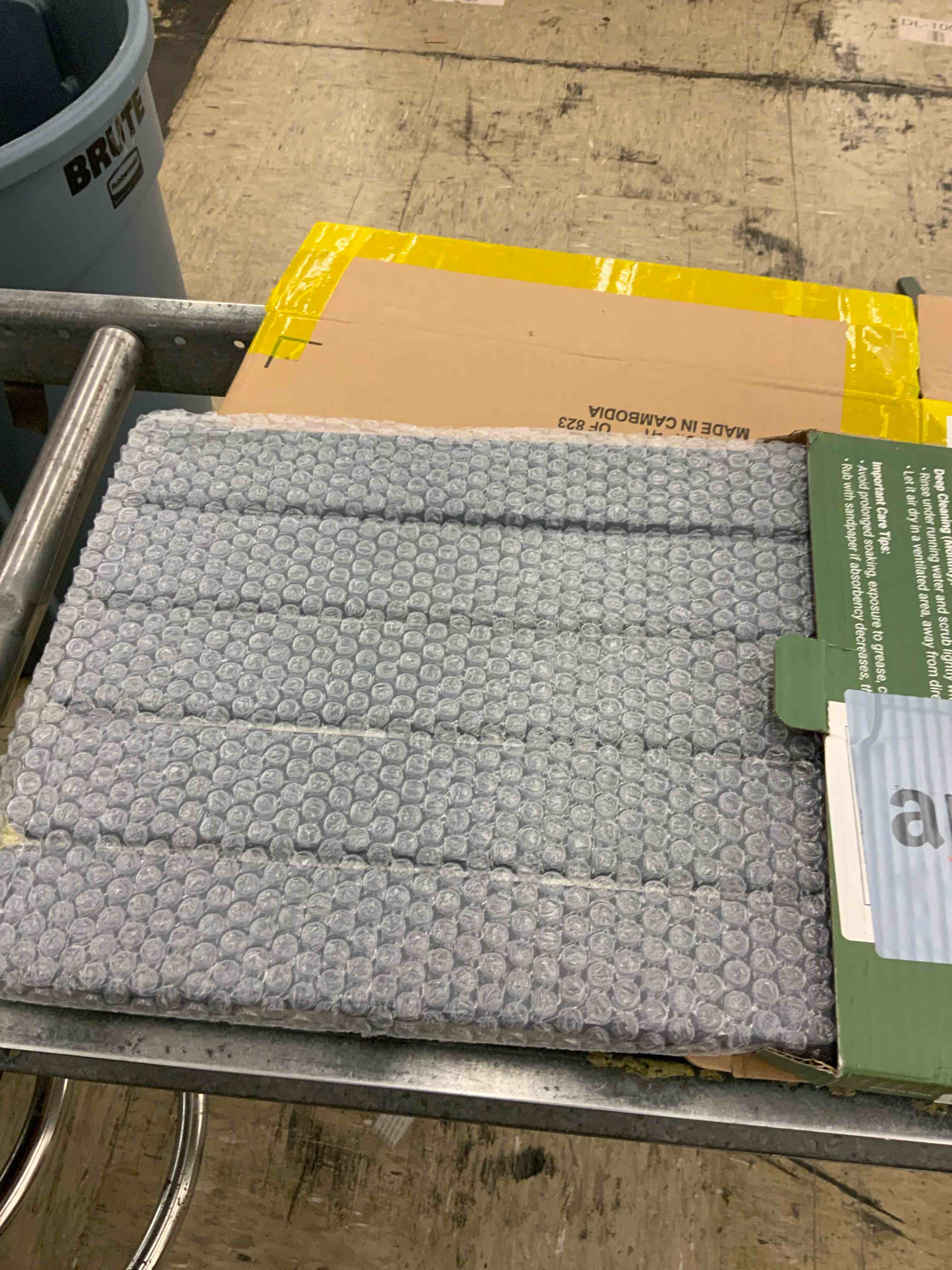 https://s3.amazonaws.com/lotting-images-prod/BoxBids/BXB0601658_1780927797638.jpeg