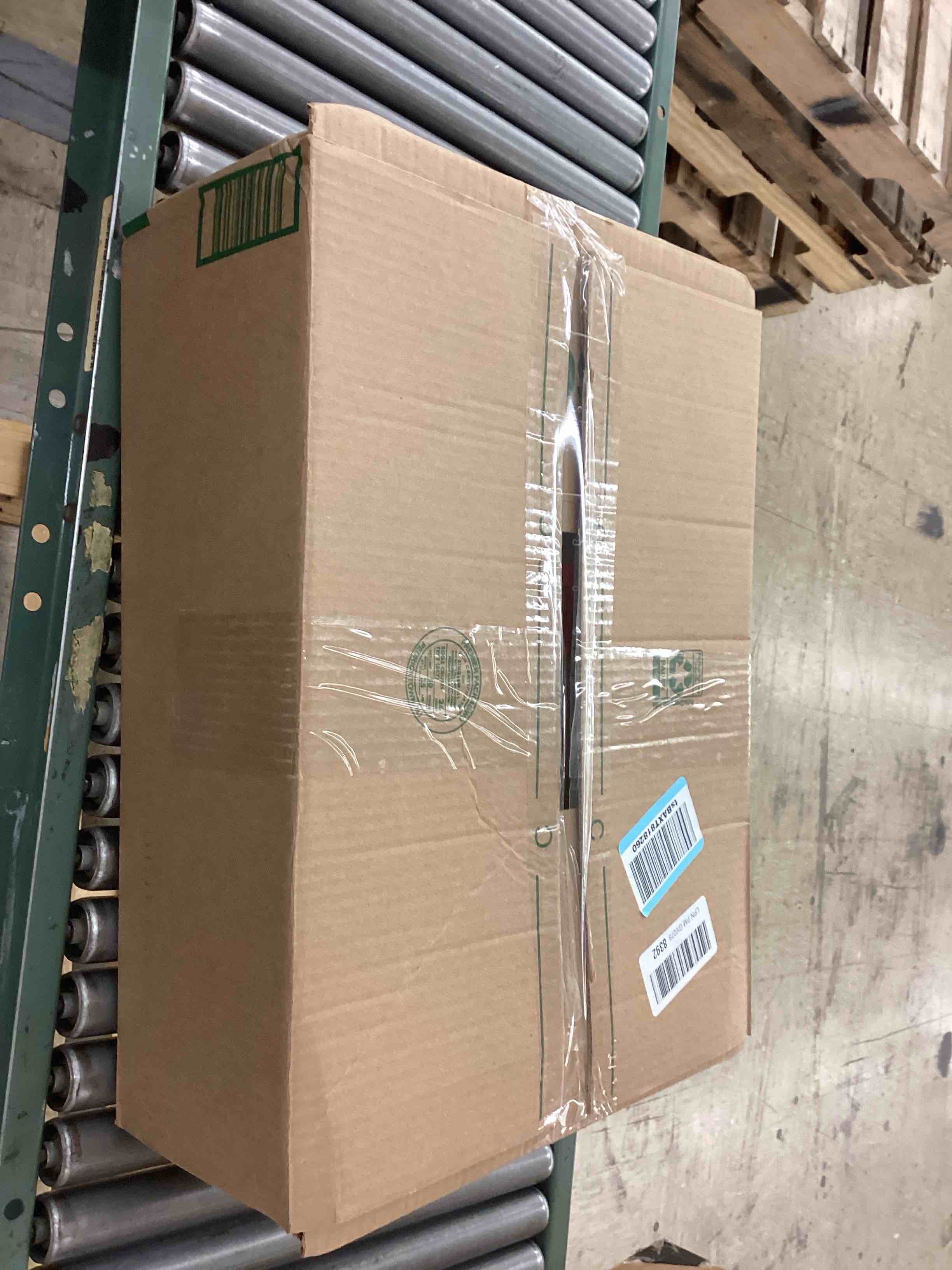 https://s3.amazonaws.com/lotting-images-prod/BoxBids/BXB0601728_1780668100427.jpeg