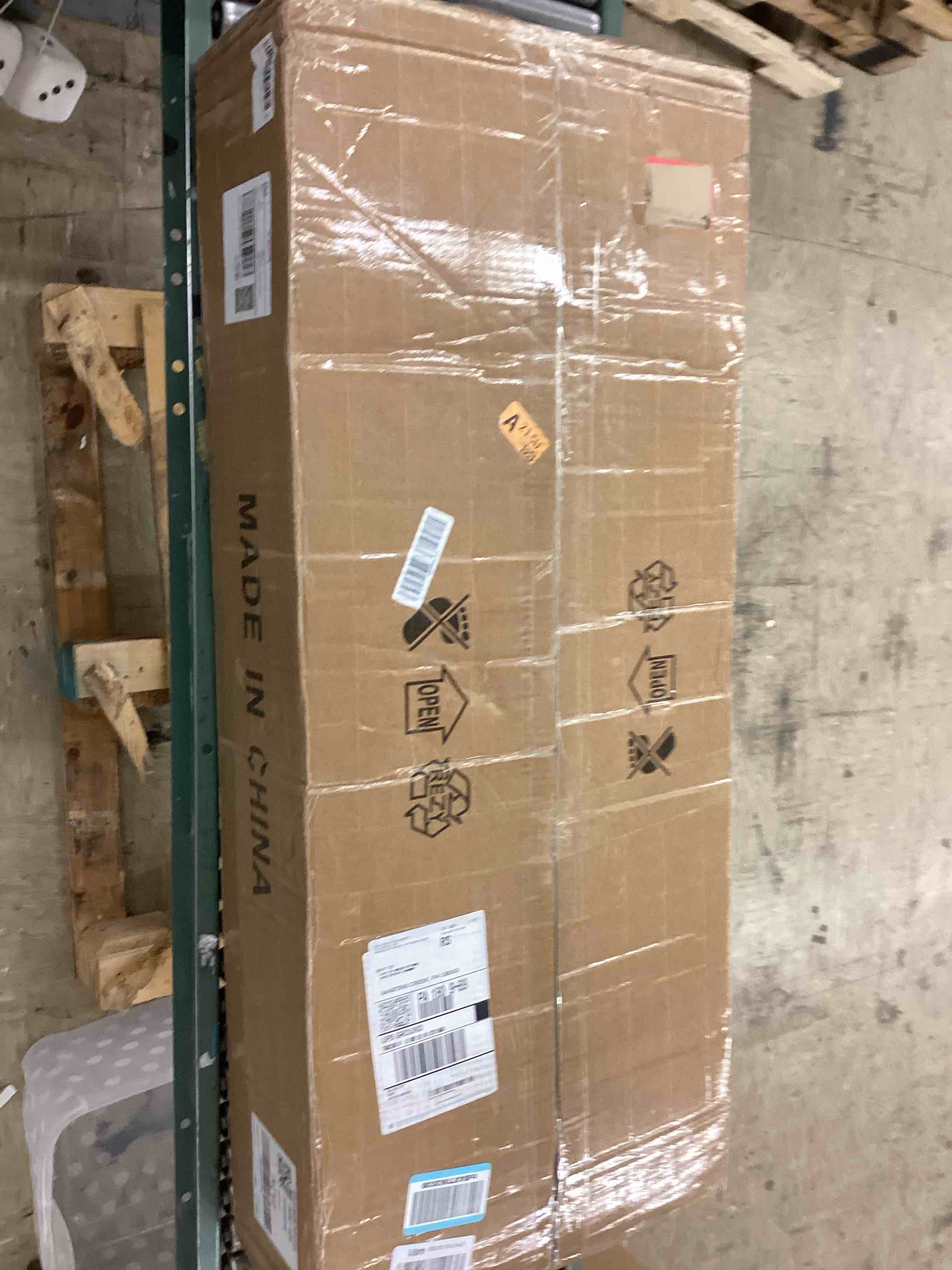 https://s3.amazonaws.com/lotting-images-prod/BoxBids/BXB0601754_1780682957025.jpeg