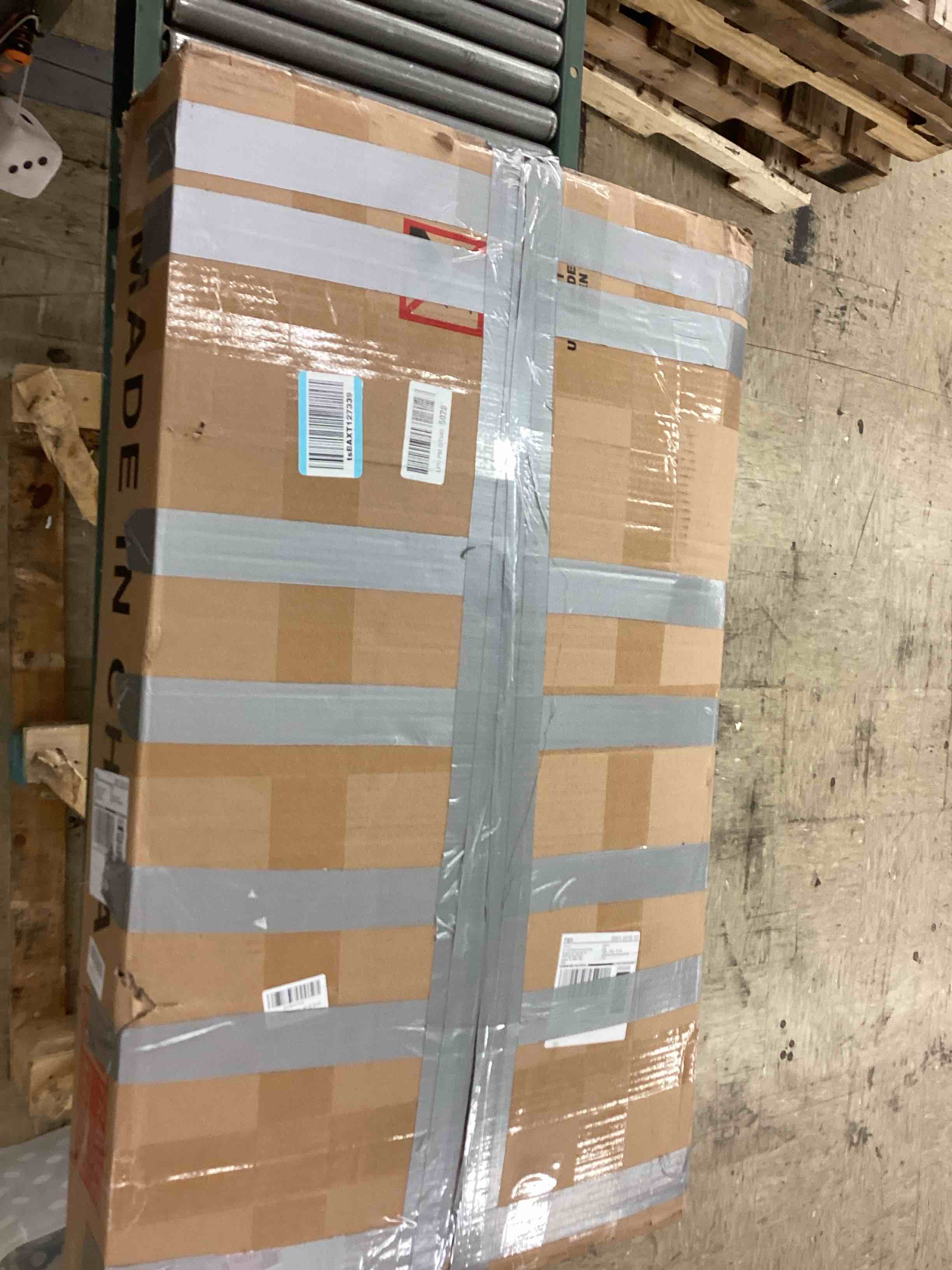 https://s3.amazonaws.com/lotting-images-prod/BoxBids/BXB0601764_1780687449050.jpeg