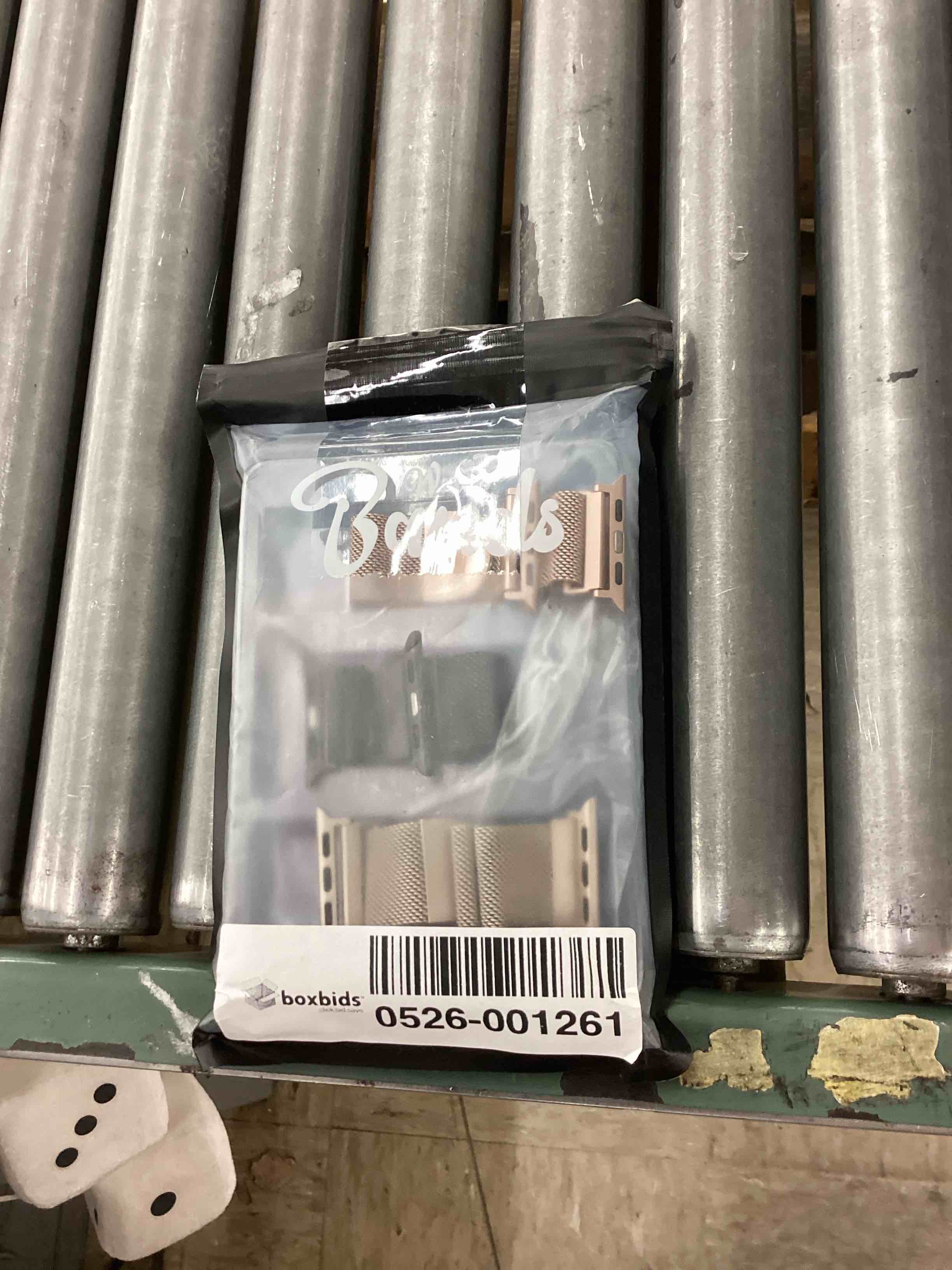 https://s3.amazonaws.com/lotting-images-prod/BoxBids/BXB0601863_1780948374950.jpeg