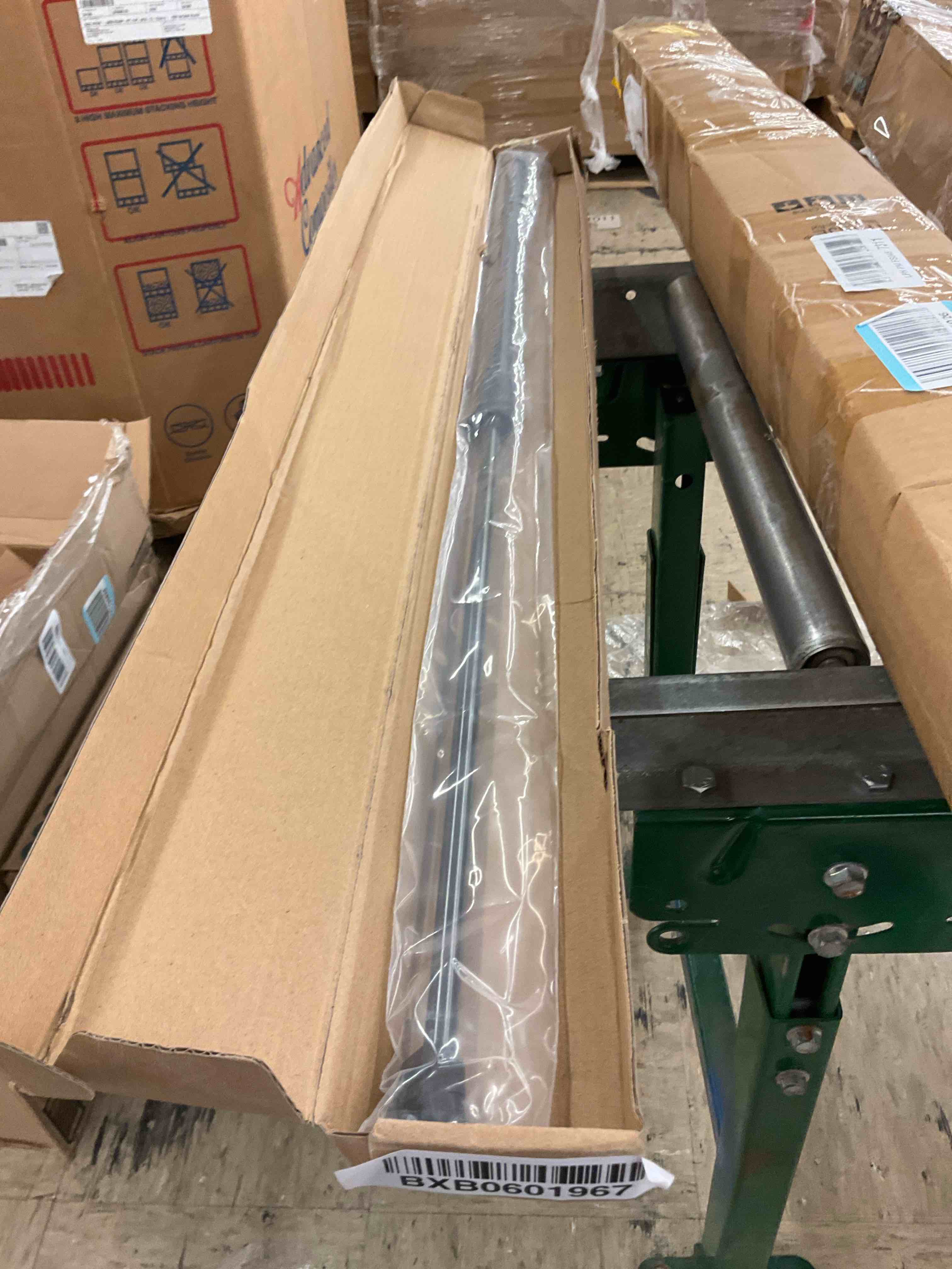 https://s3.amazonaws.com/lotting-images-prod/BoxBids/BXB0601967_1780673678757.jpeg