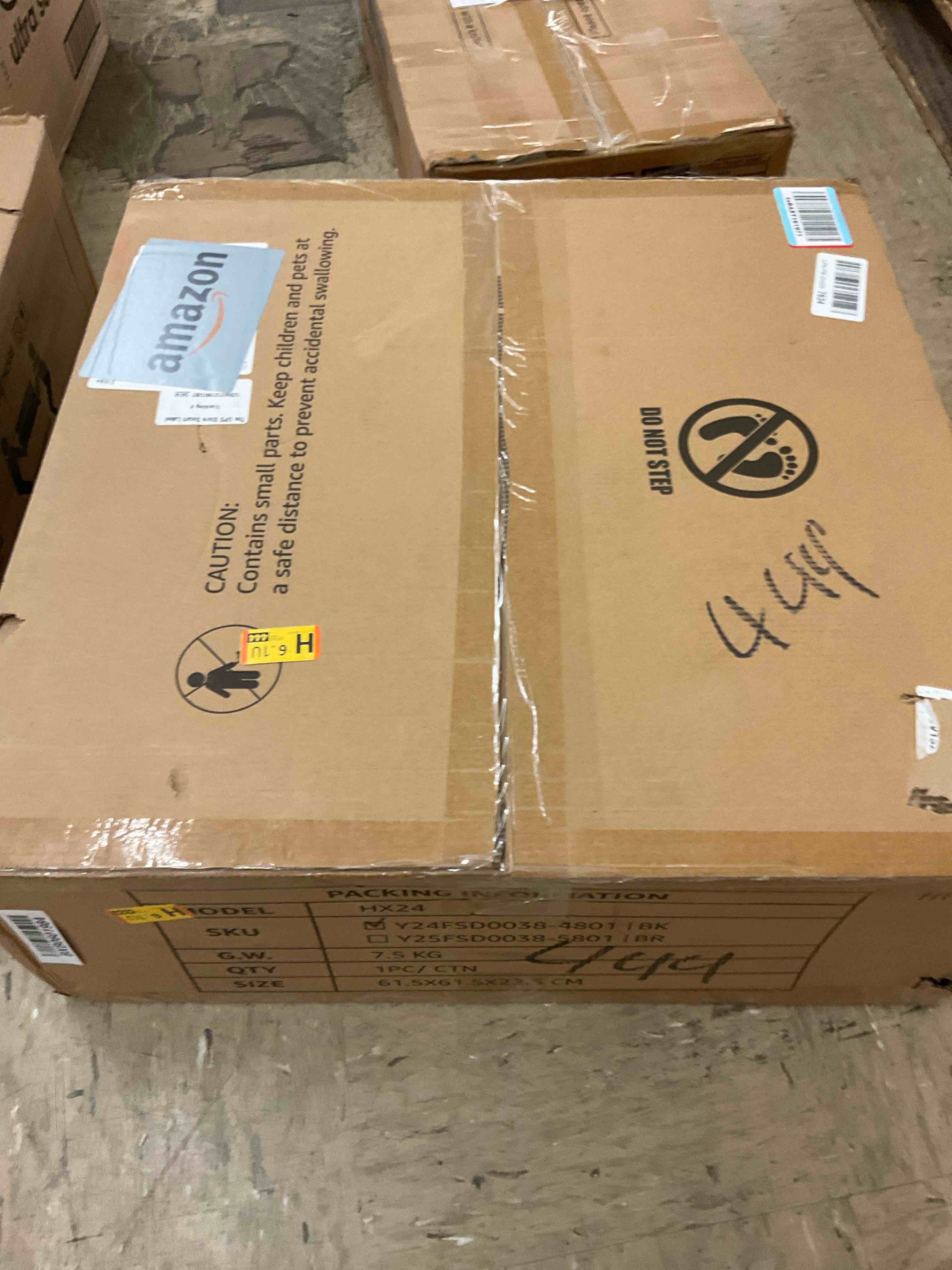 https://s3.amazonaws.com/lotting-images-prod/BoxBids/BXB0601984_1780605763034.jpeg
