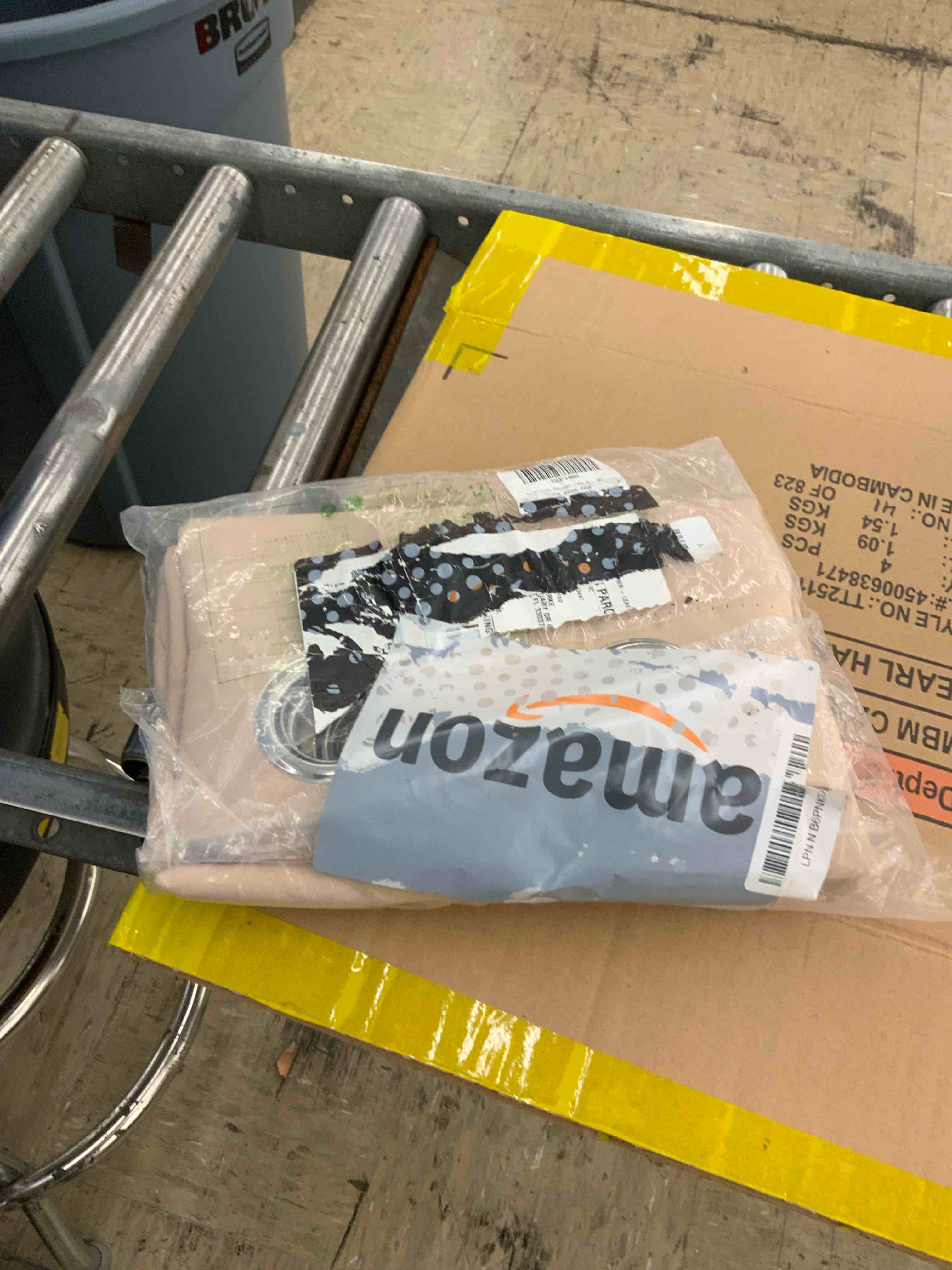 https://s3.amazonaws.com/lotting-images-prod/BoxBids/BXB0602115_1780951603771.jpeg