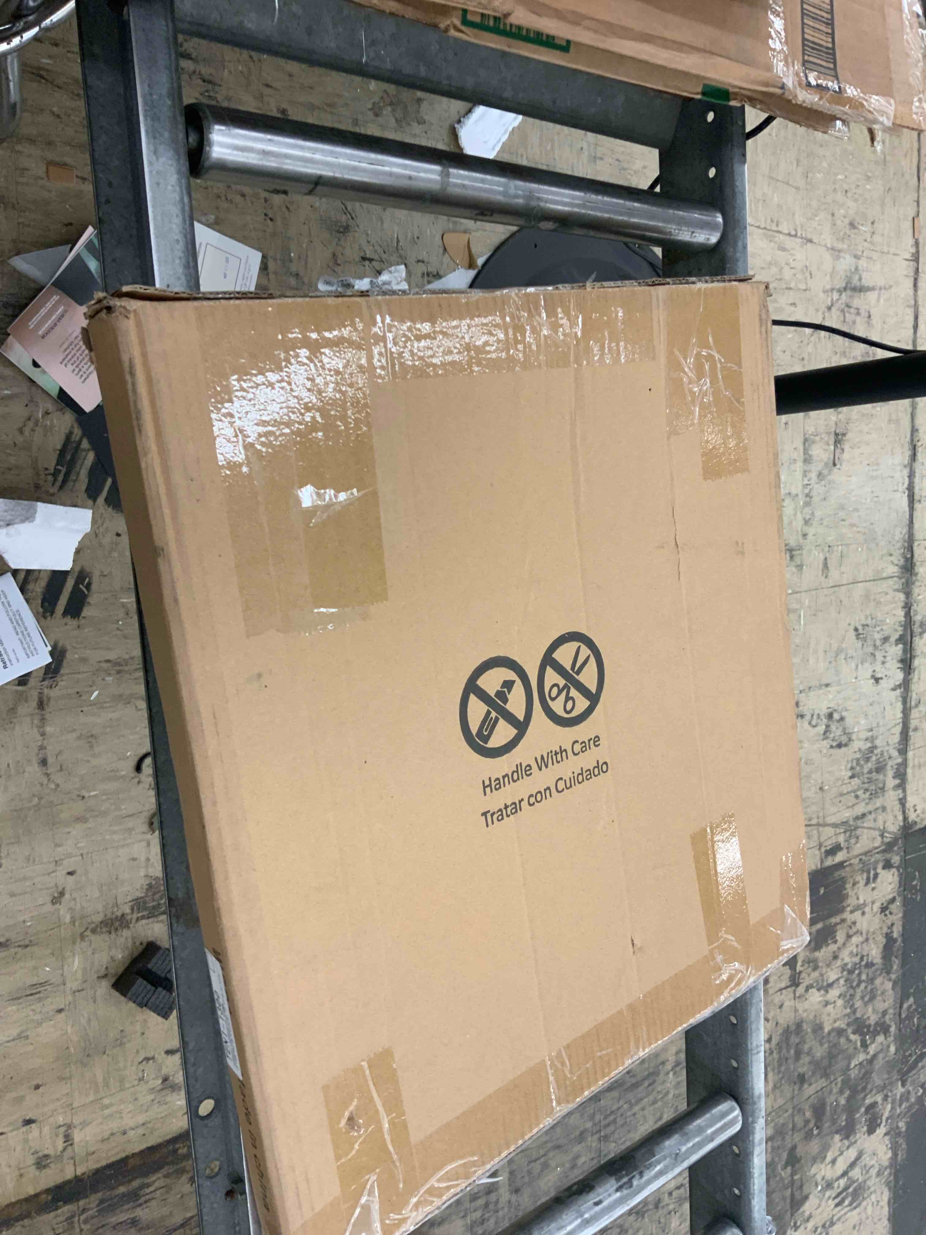 https://s3.amazonaws.com/lotting-images-prod/BoxBids/BXB0602390_1781199309150.jpeg