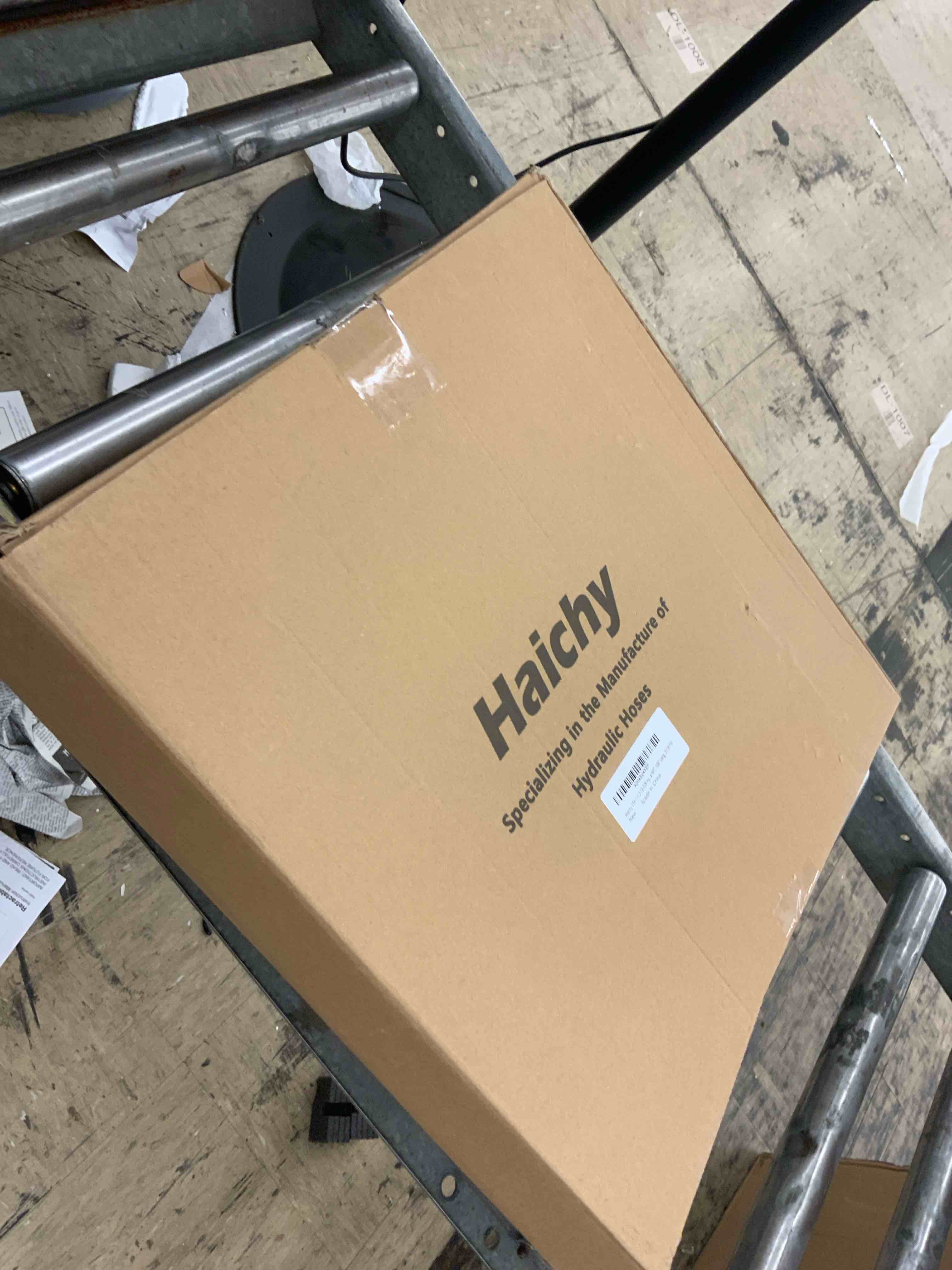 https://s3.amazonaws.com/lotting-images-prod/BoxBids/BXB0602415_1781272574884.jpeg