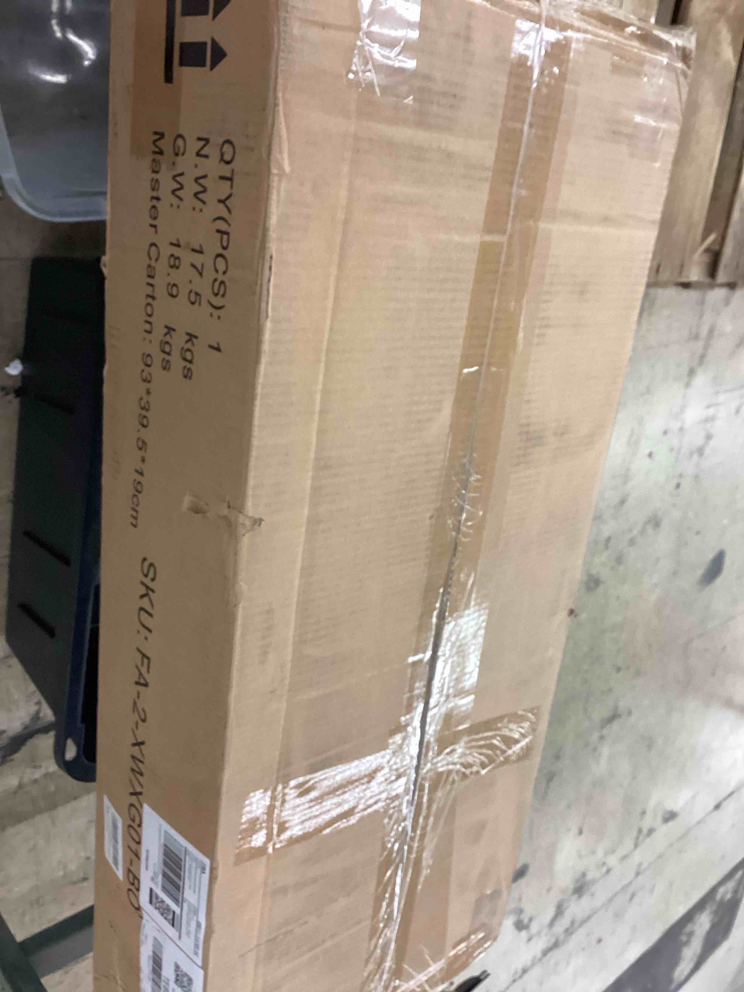 https://s3.amazonaws.com/lotting-images-prod/BoxBids/BXB0602891_1781296505231.jpeg