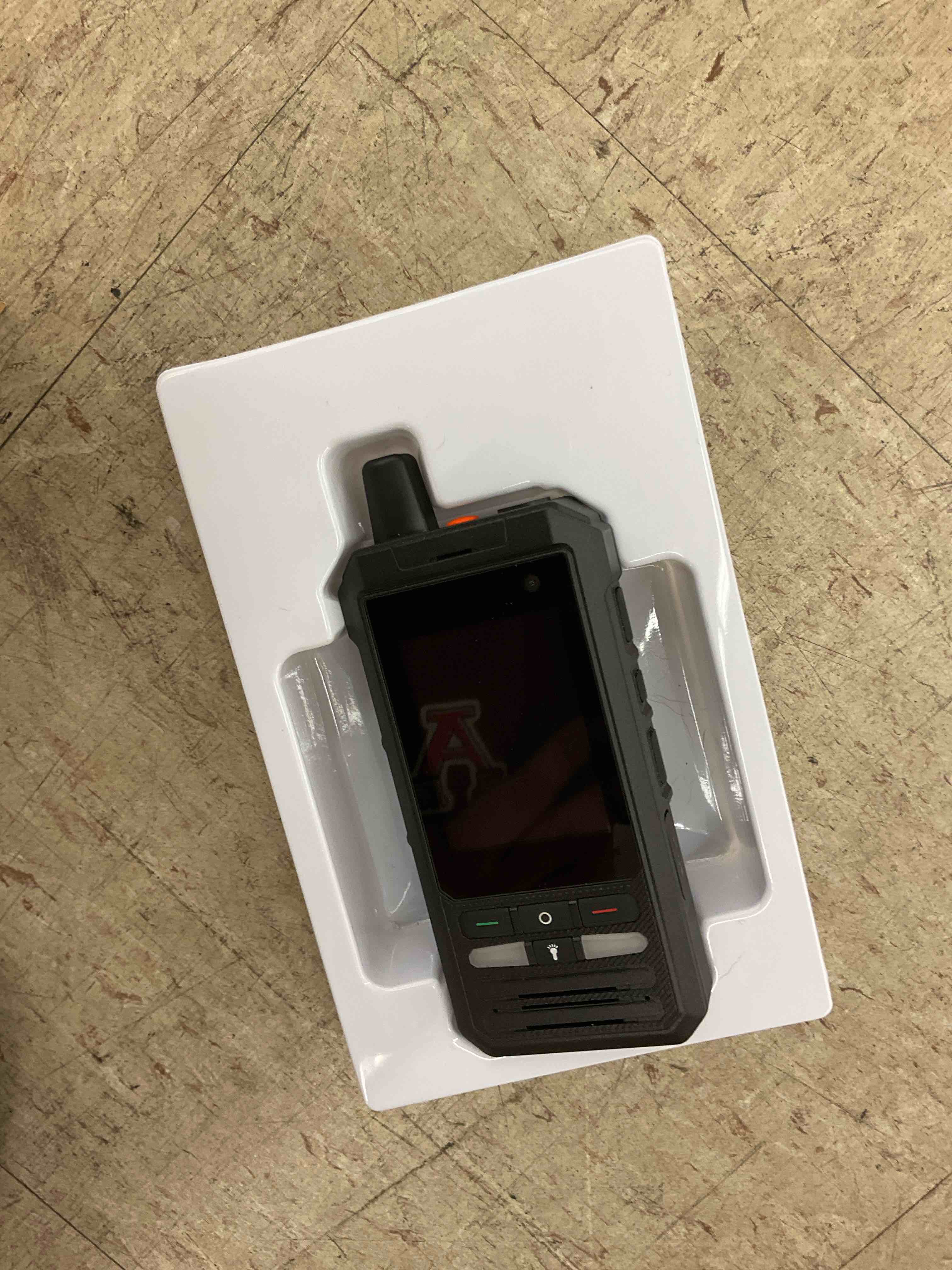https://s3.amazonaws.com/lotting-images-prod/BoxBids/BXB0603642_1781631763121.jpeg