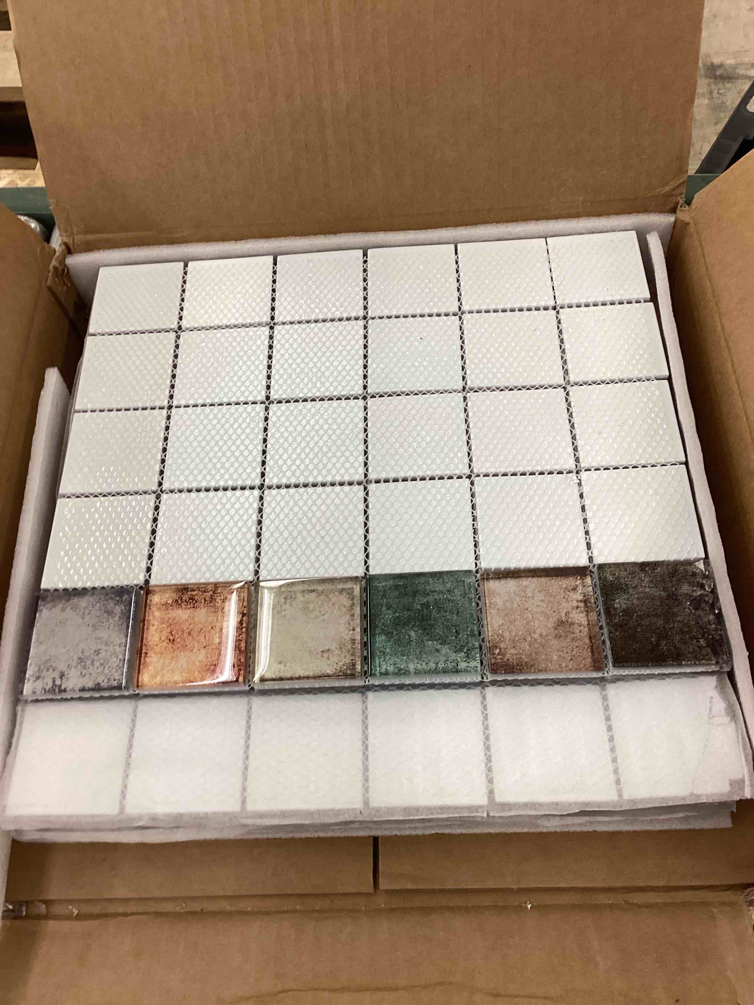 https://s3.amazonaws.com/lotting-images-prod/BoxBids/BXB0603965_1781107273733.jpeg