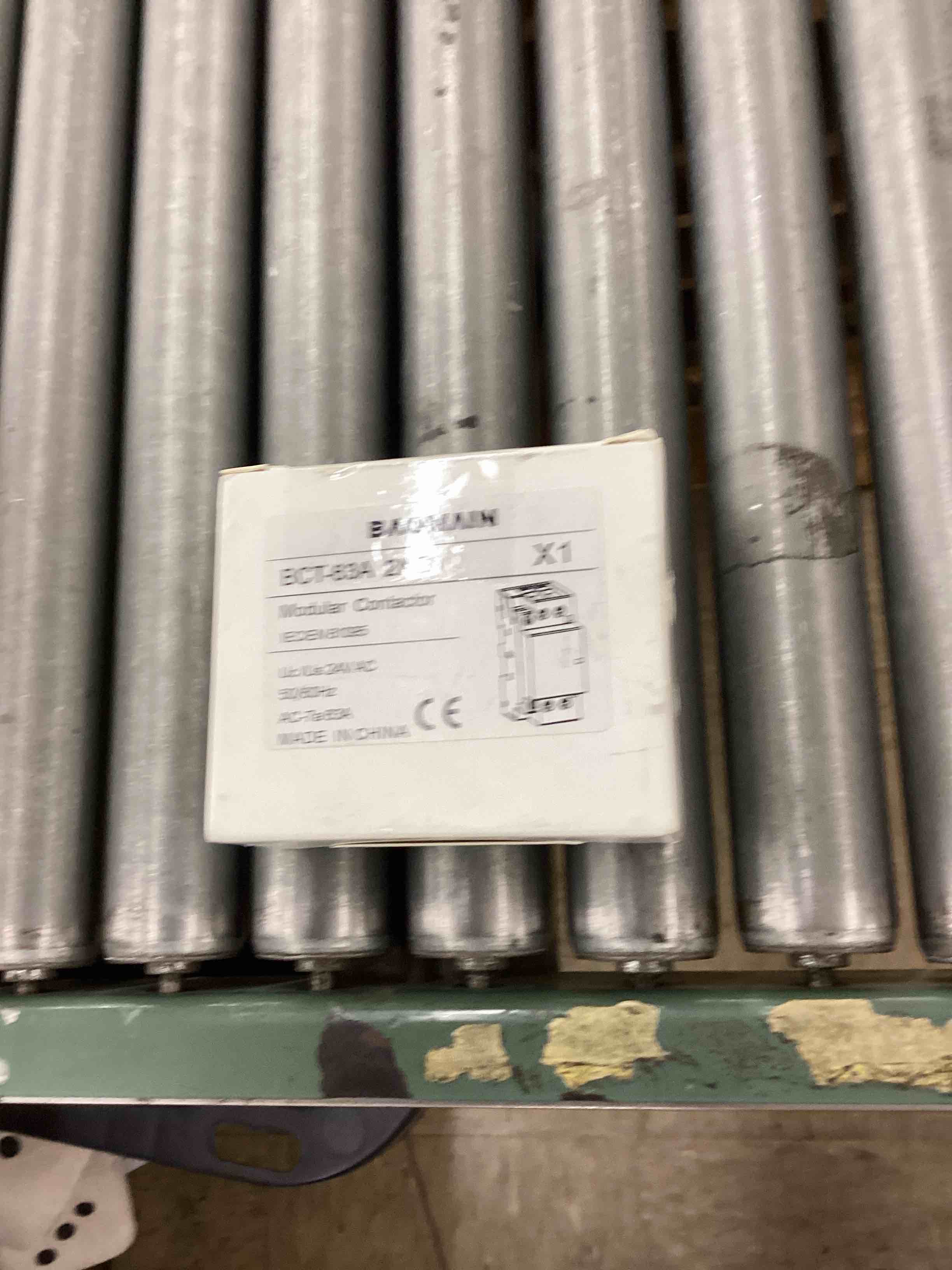 https://s3.amazonaws.com/lotting-images-prod/BoxBids/BXB0603989_1781117562391.jpeg