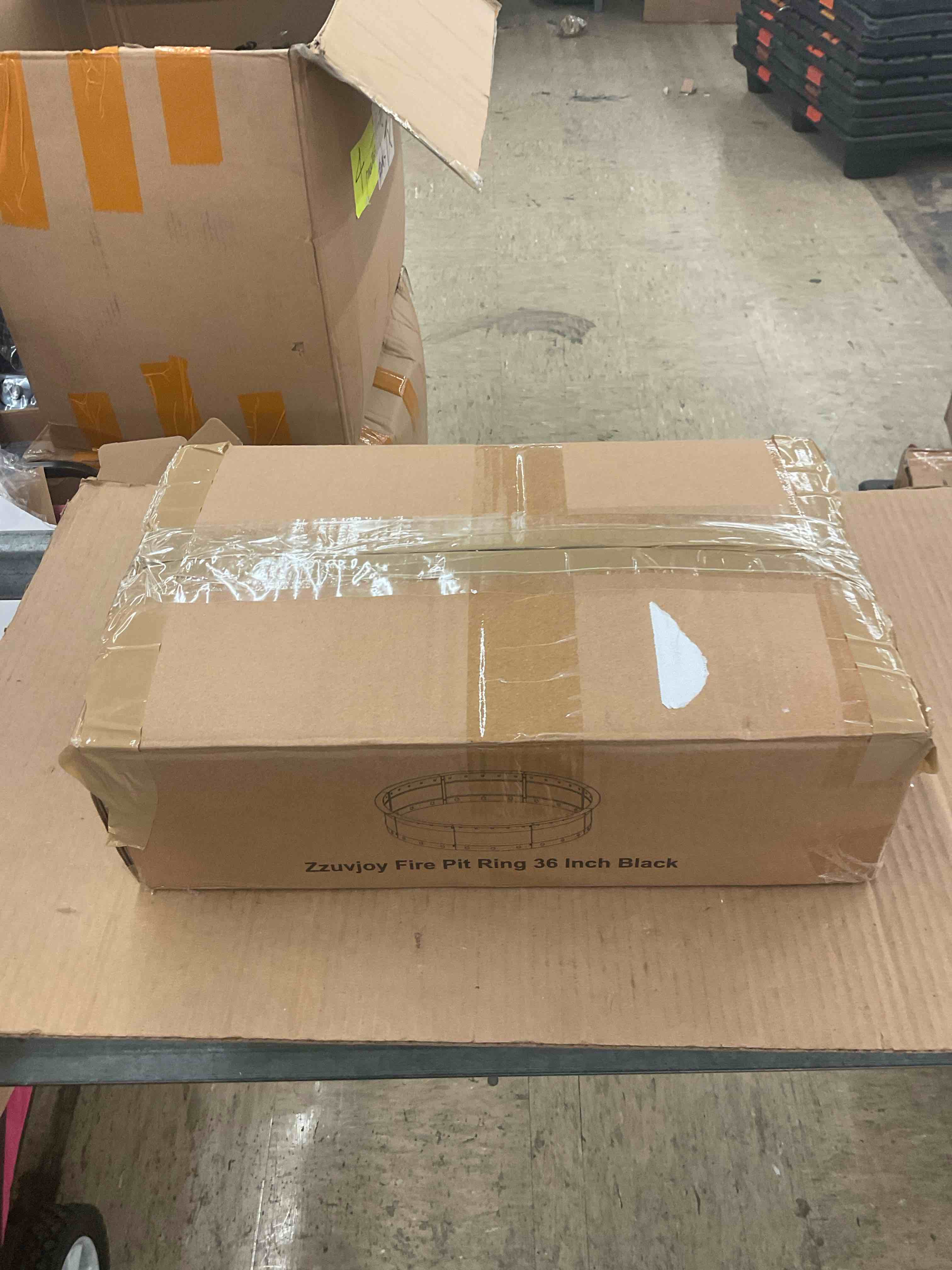 https://s3.amazonaws.com/lotting-images-prod/BoxBids/PPE2248030_1770145145802.jpeg