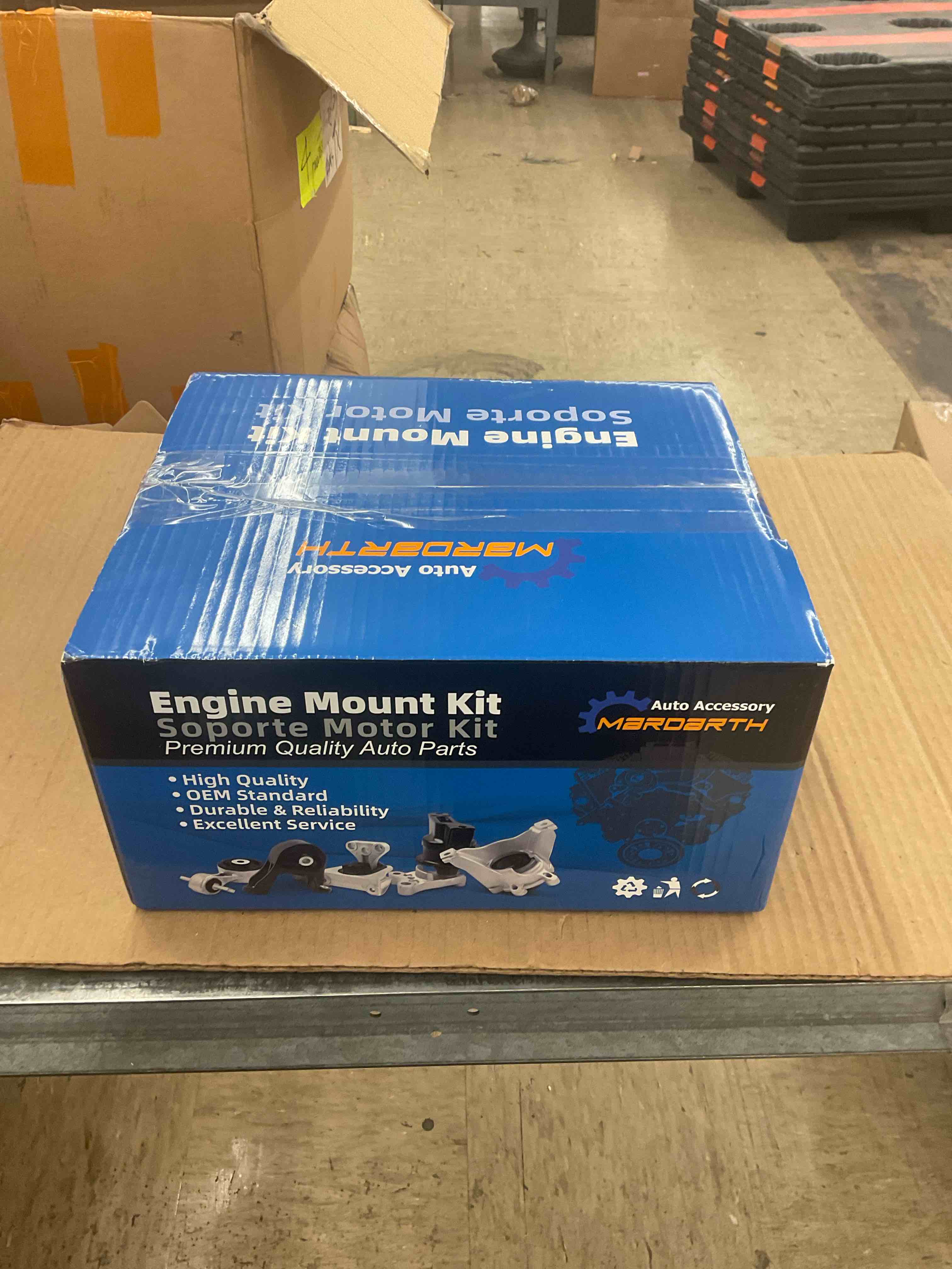 https://s3.amazonaws.com/lotting-images-prod/BoxBids/PPE2248048_1770148034687.jpeg