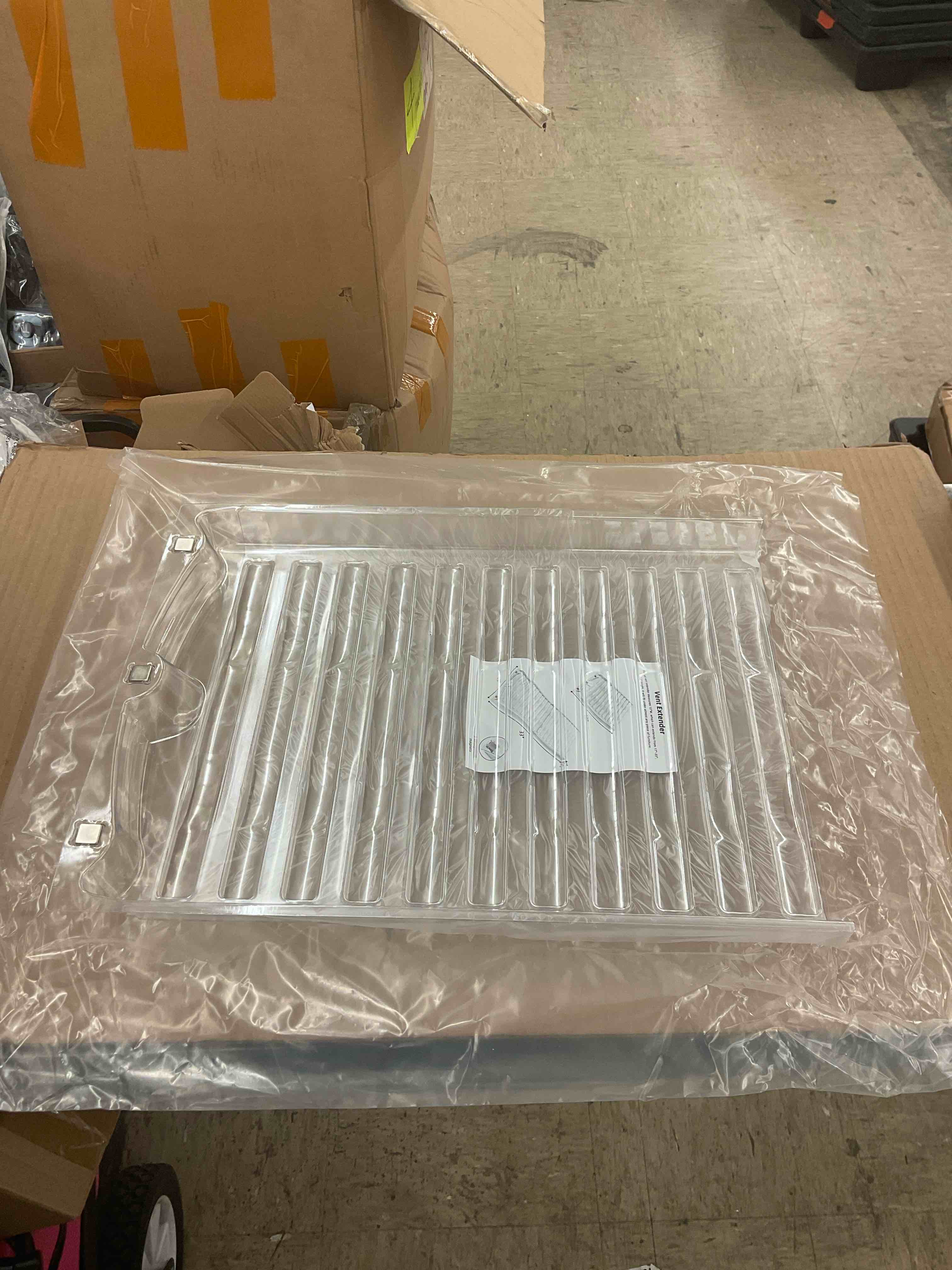 https://s3.amazonaws.com/lotting-images-prod/BoxBids/PPE2248060_1770149759327.jpeg