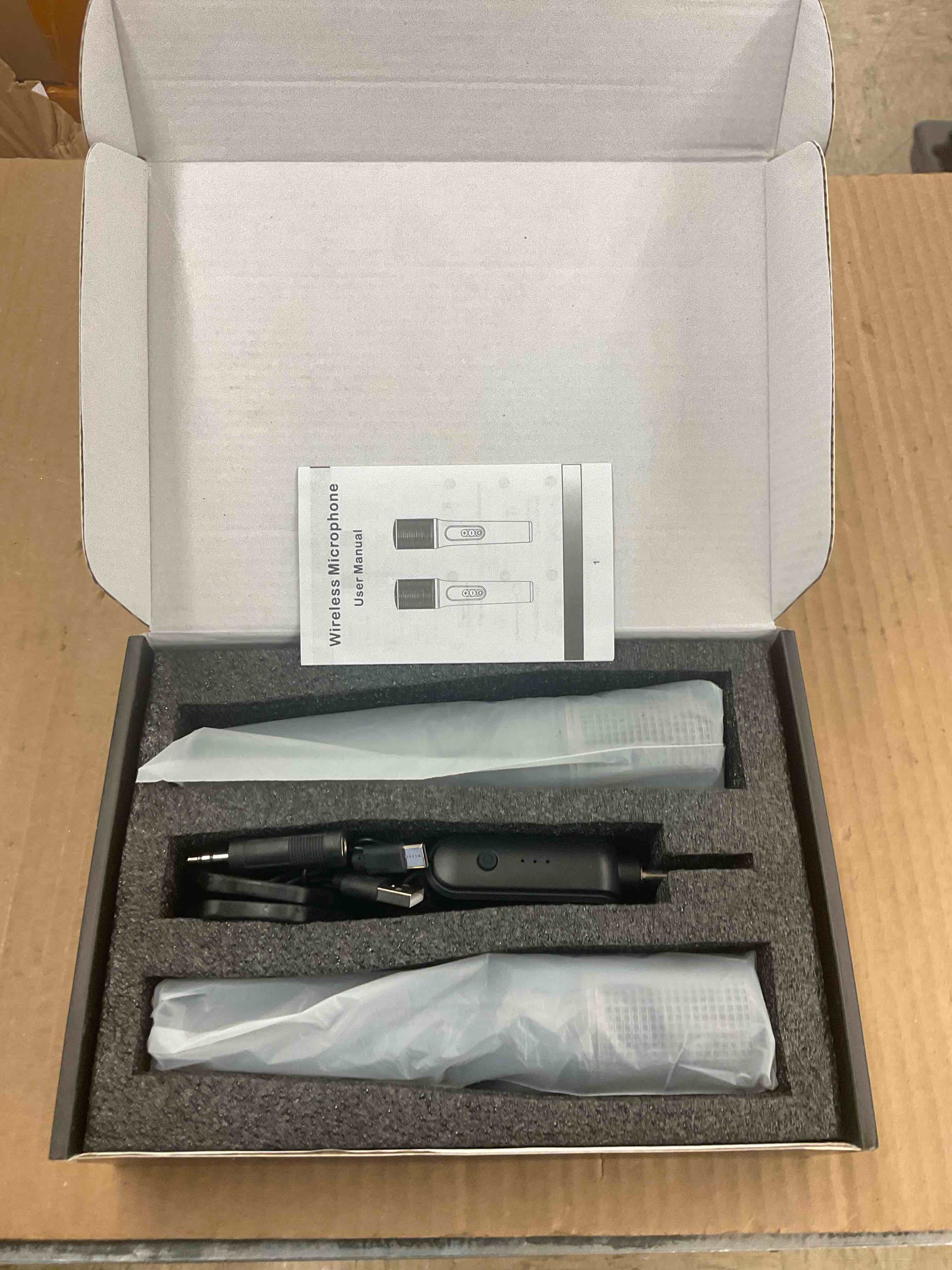 https://s3.amazonaws.com/lotting-images-prod/BoxBids/PPE2248070_1770151210067.jpeg