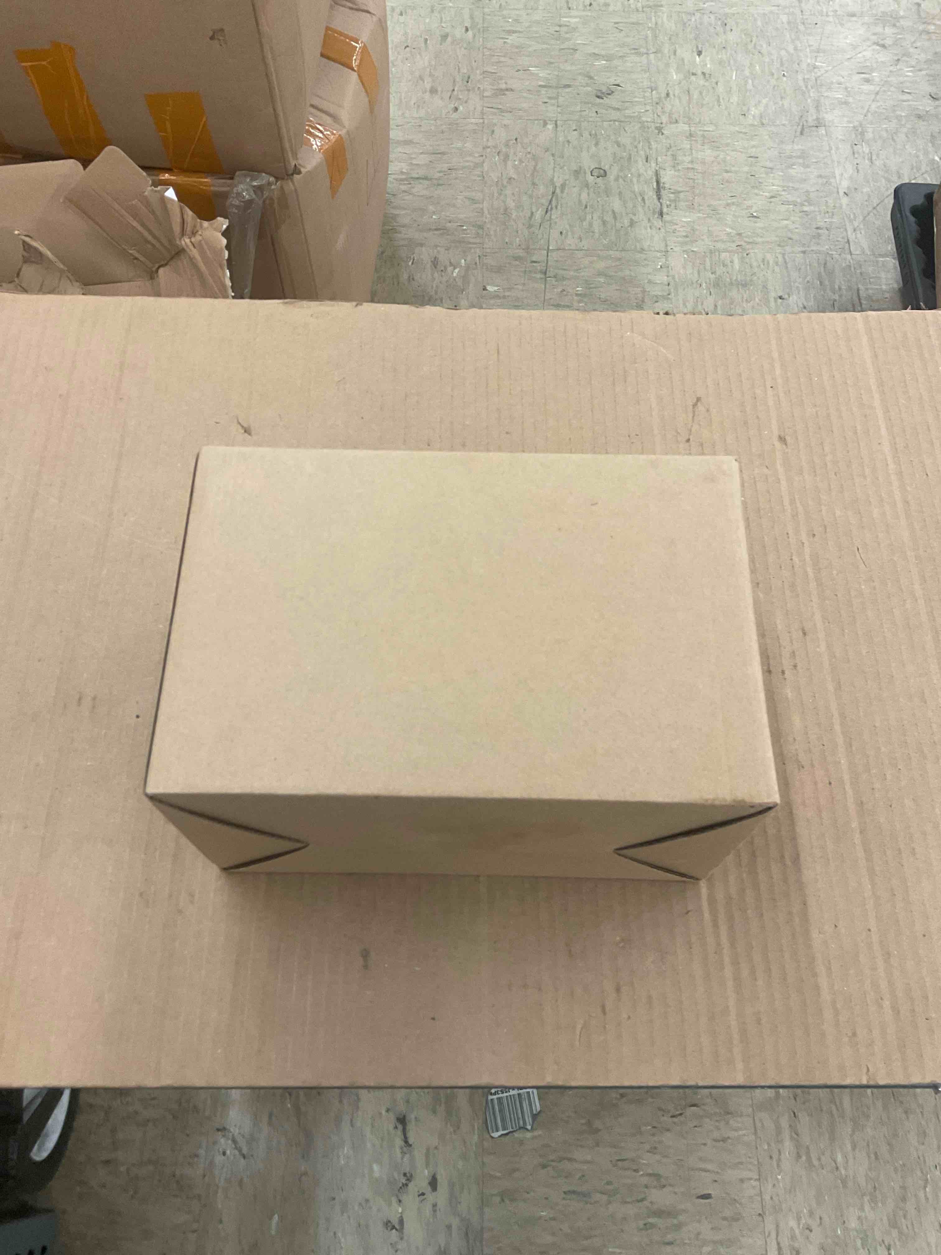 https://s3.amazonaws.com/lotting-images-prod/BoxBids/PPE2248071_1770151333522.jpeg