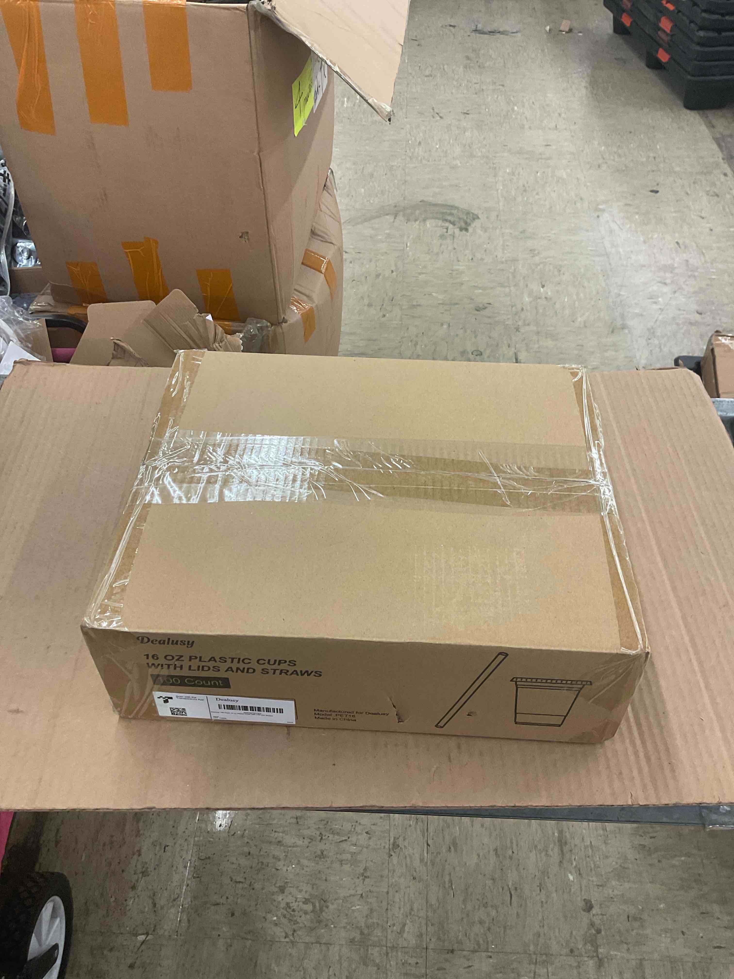 https://s3.amazonaws.com/lotting-images-prod/BoxBids/PPE2248079_1770152257837.jpeg