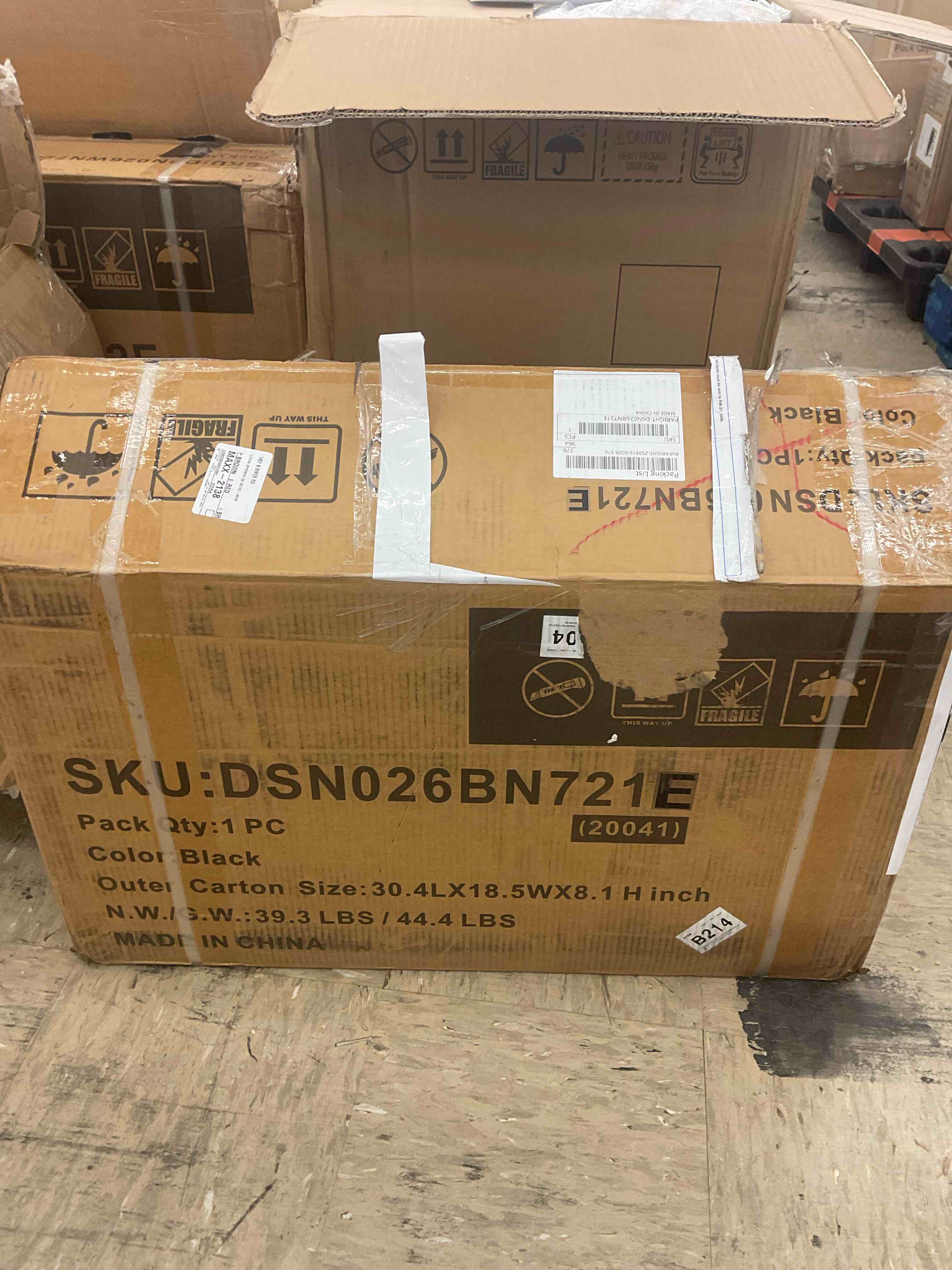 https://s3.amazonaws.com/lotting-images-prod/BoxBids/PPE2248181_1770223402227.jpeg