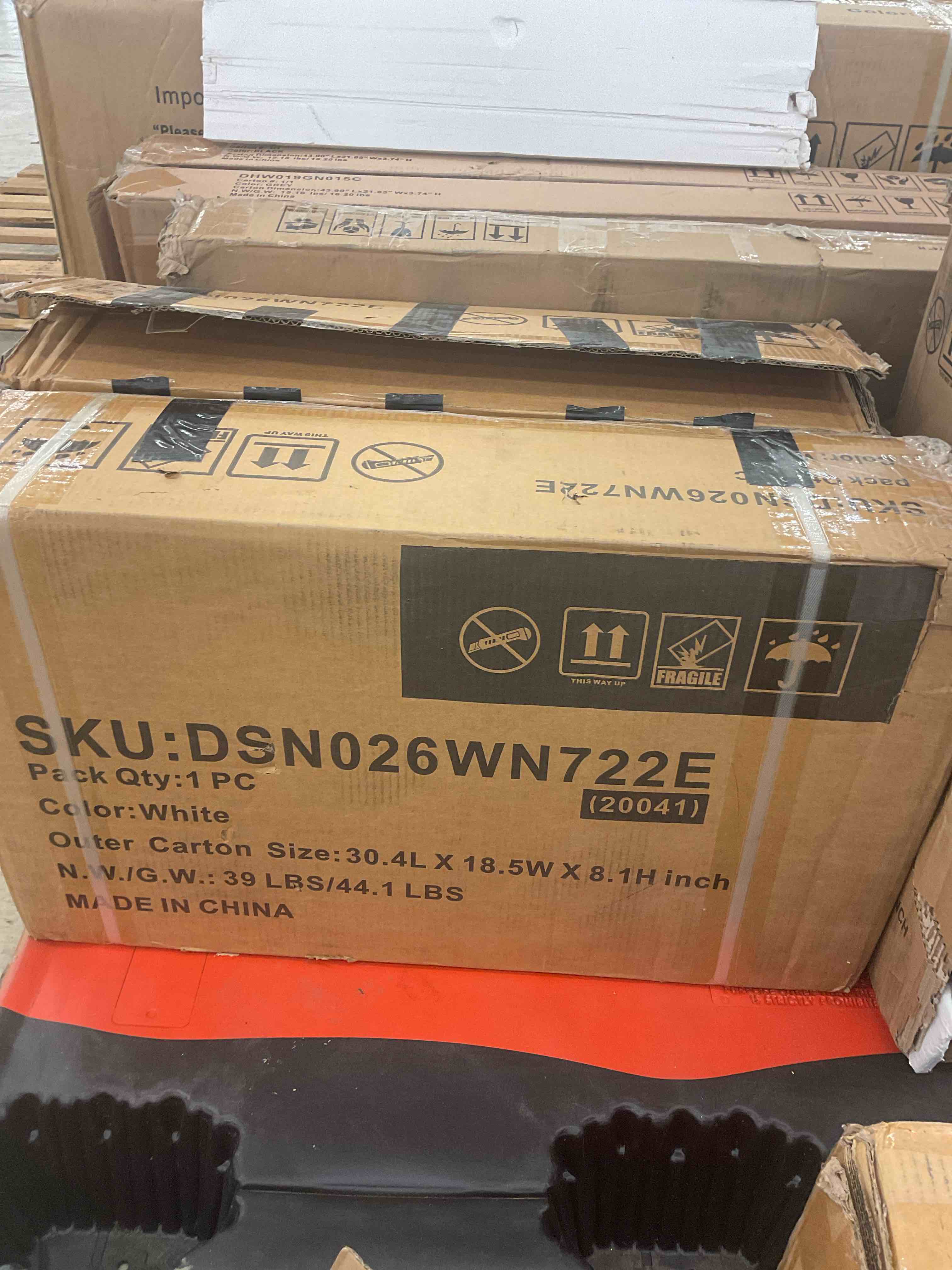 https://s3.amazonaws.com/lotting-images-prod/BoxBids/PPE2248184_1770224538377.jpeg