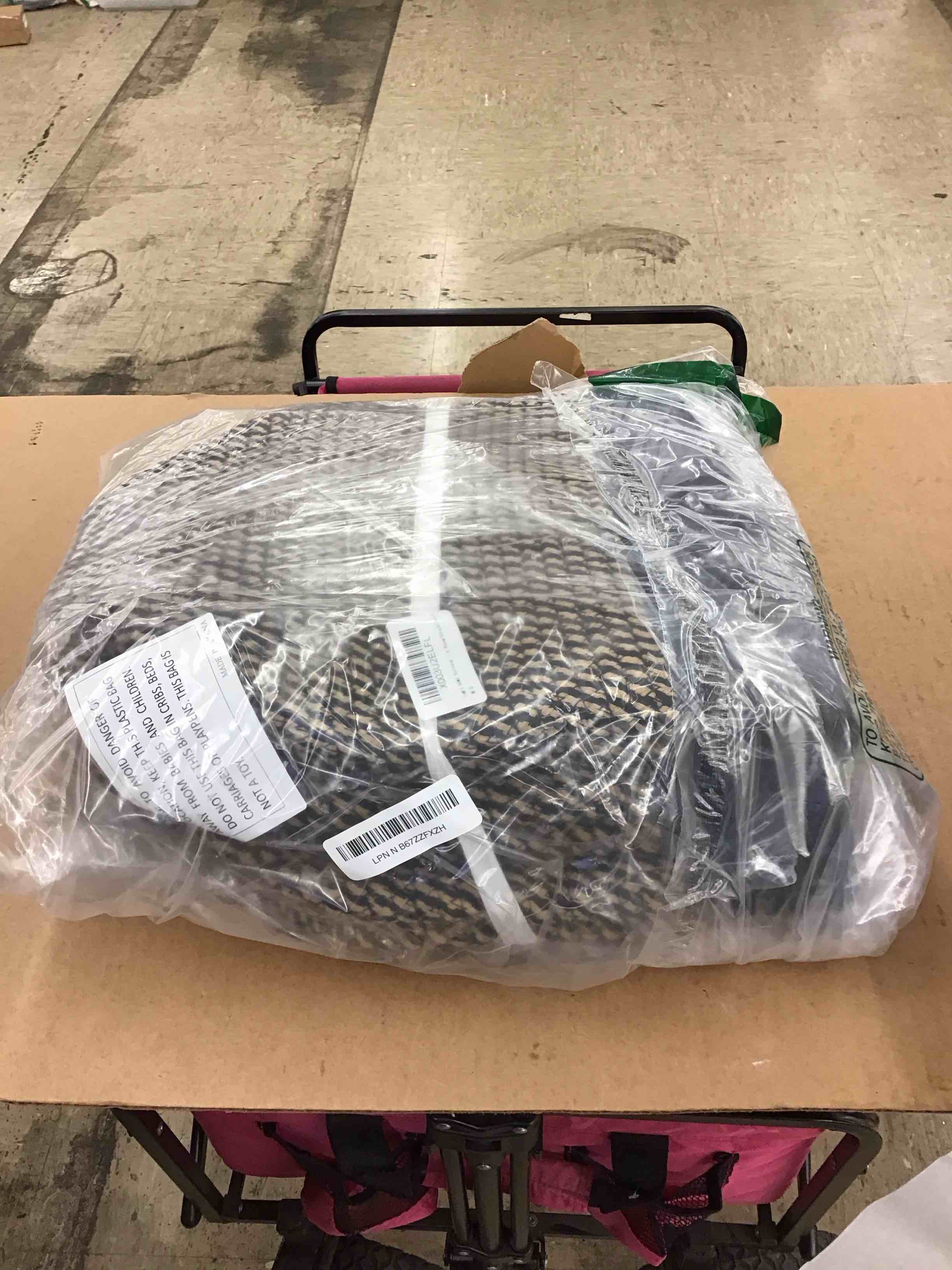 https://s3.amazonaws.com/lotting-images-prod/BoxBids/PPE2248255_1773344107974.jpeg