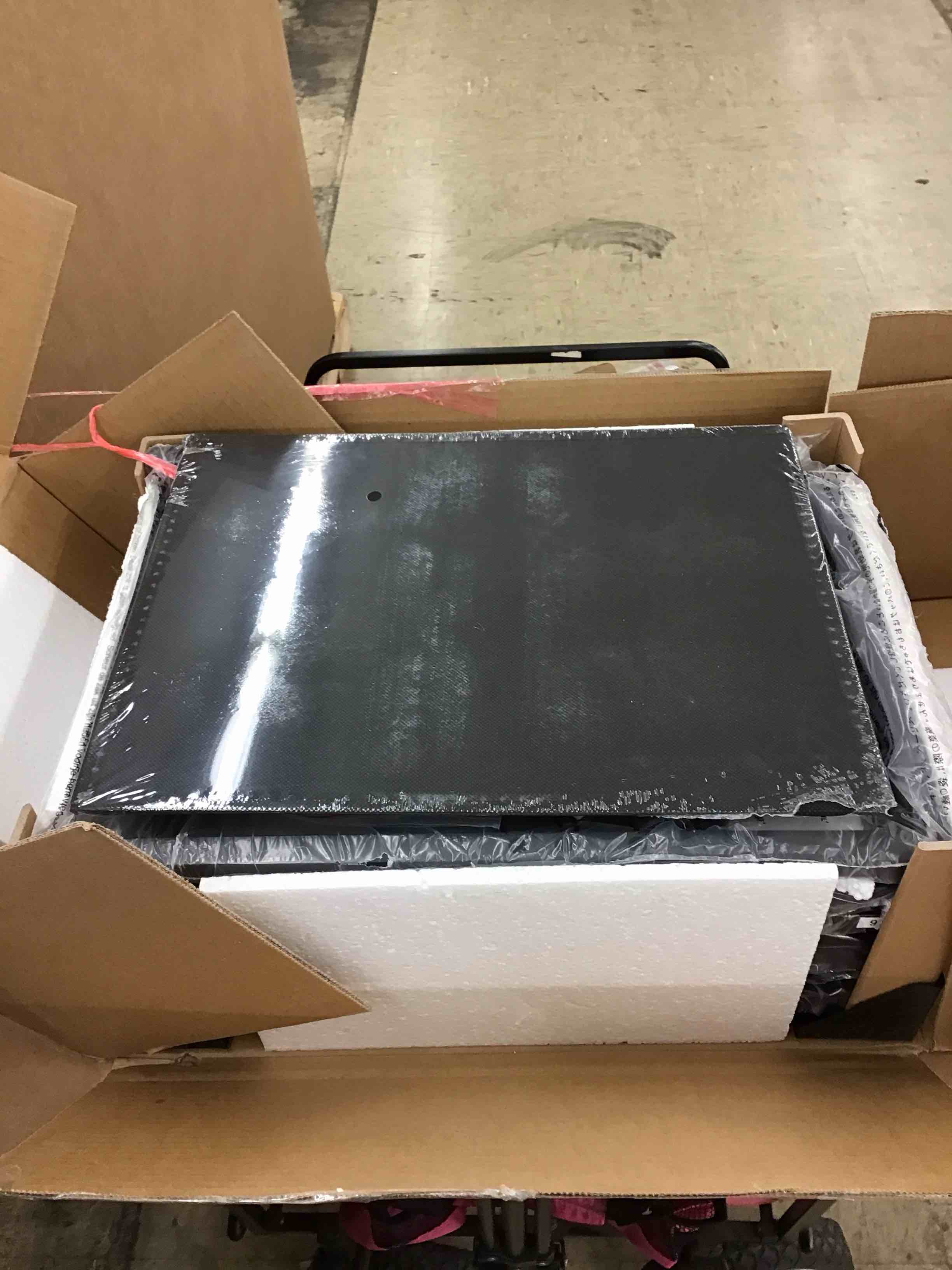https://s3.amazonaws.com/lotting-images-prod/BoxBids/PPE2248272_1773423339272.jpeg
