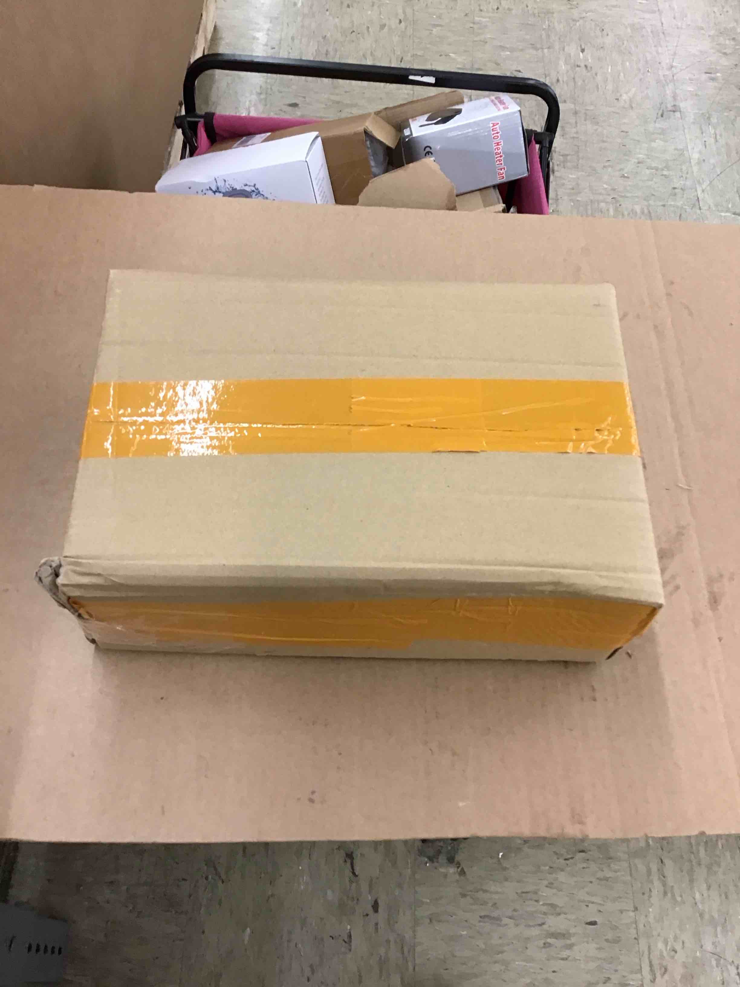 https://s3.amazonaws.com/lotting-images-prod/BoxBids/PPE2248324_1773428952885.jpeg
