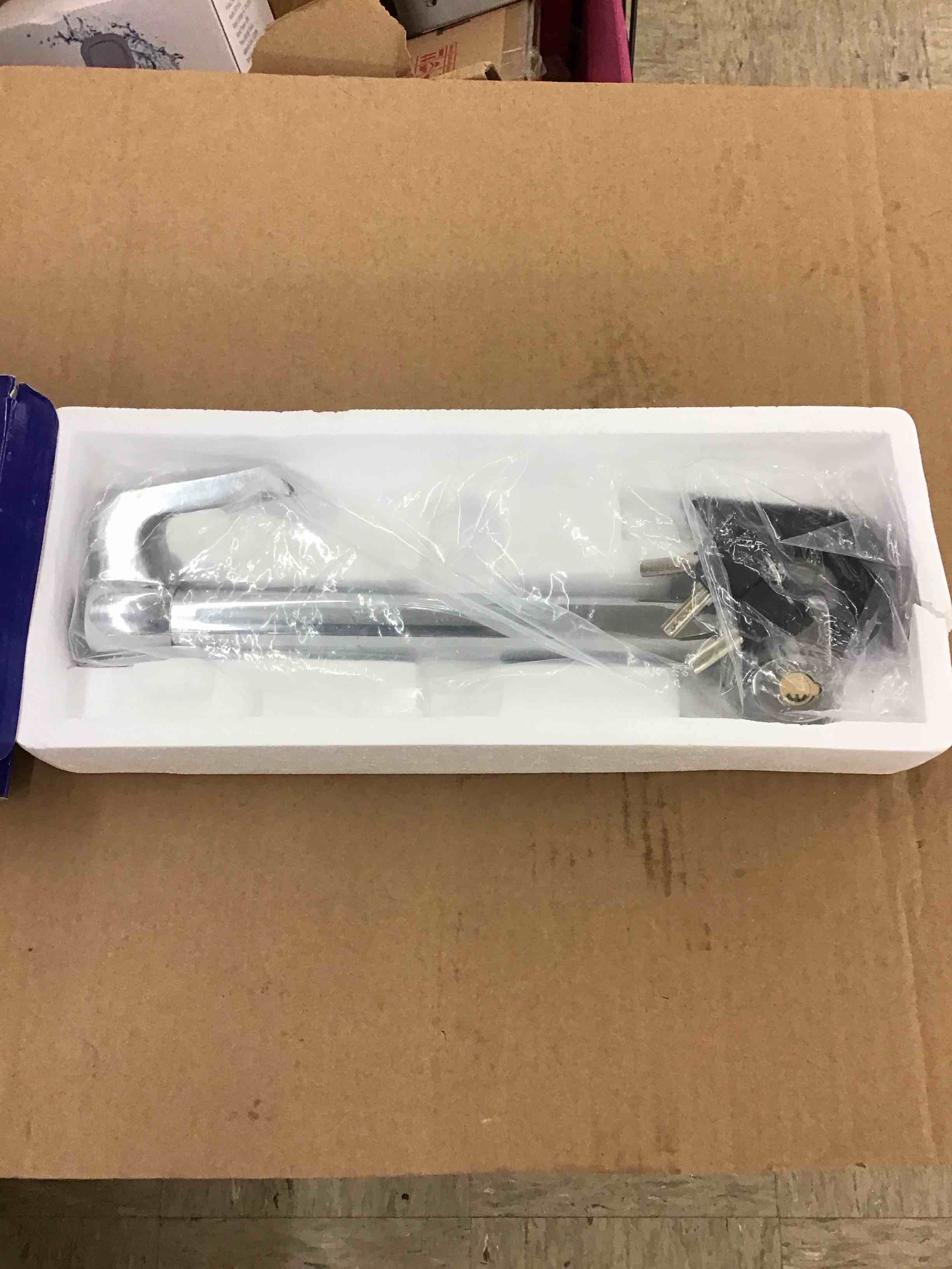 https://s3.amazonaws.com/lotting-images-prod/BoxBids/PPE2248330_1773429359795.jpeg