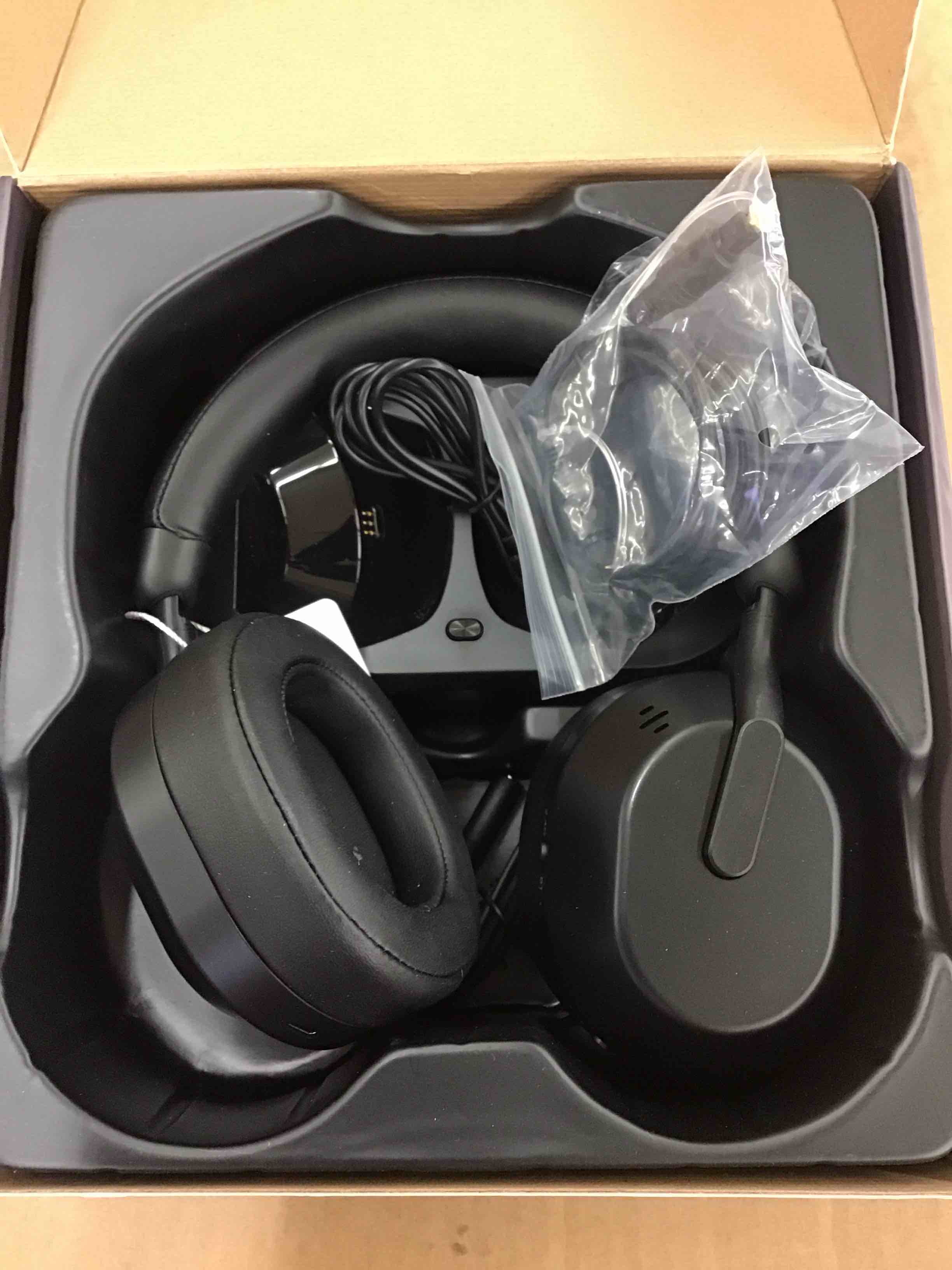 https://s3.amazonaws.com/lotting-images-prod/BoxBids/PPE2248478_1774459447304.jpeg