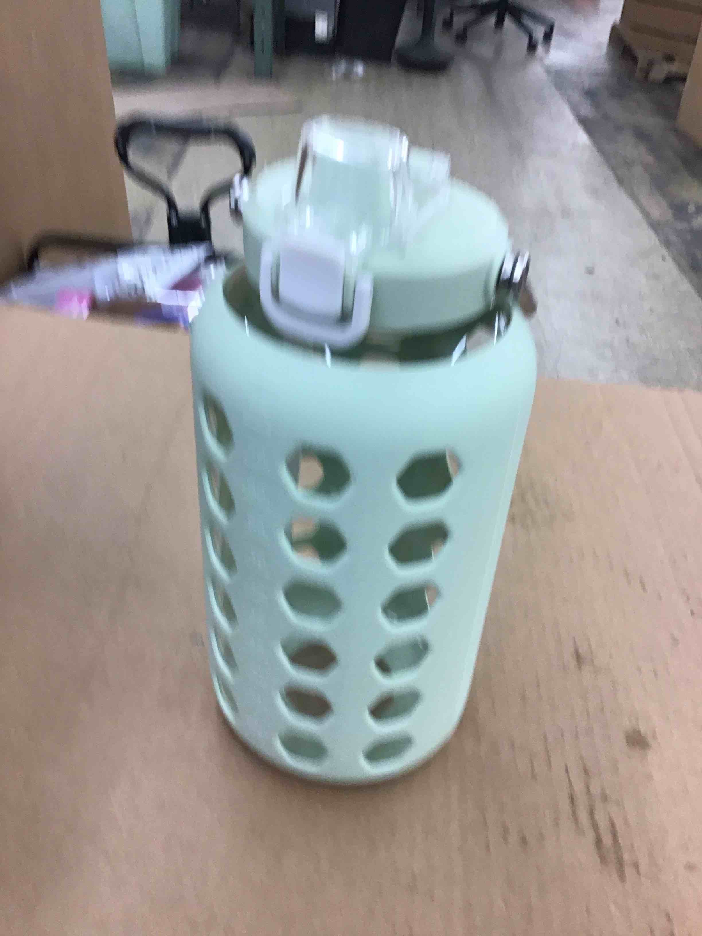 https://s3.amazonaws.com/lotting-images-prod/BoxBids/PPE2248485_1774460676888.jpeg