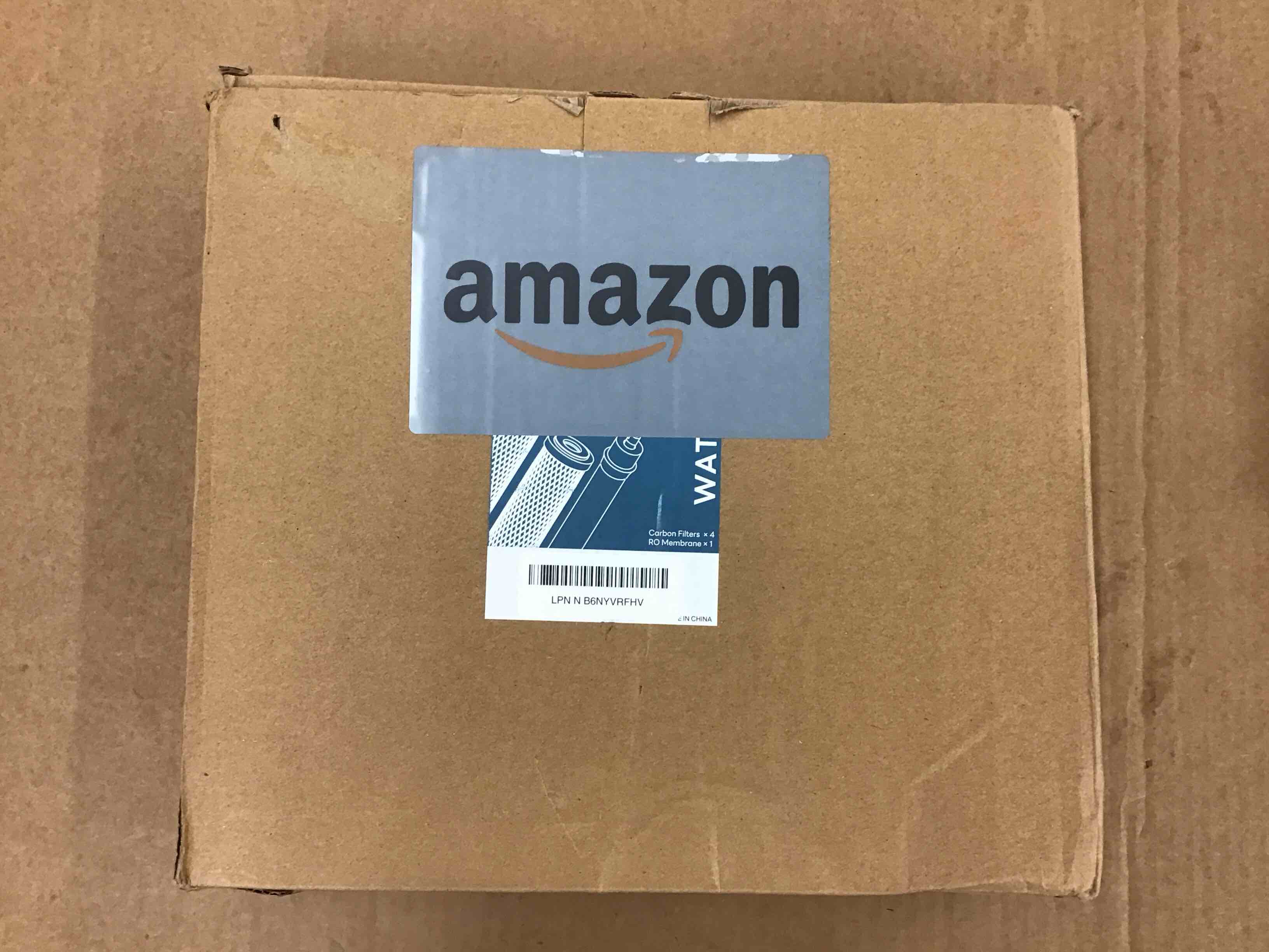 https://s3.amazonaws.com/lotting-images-prod/BoxBids/PPE2248491_1774461501216.jpeg