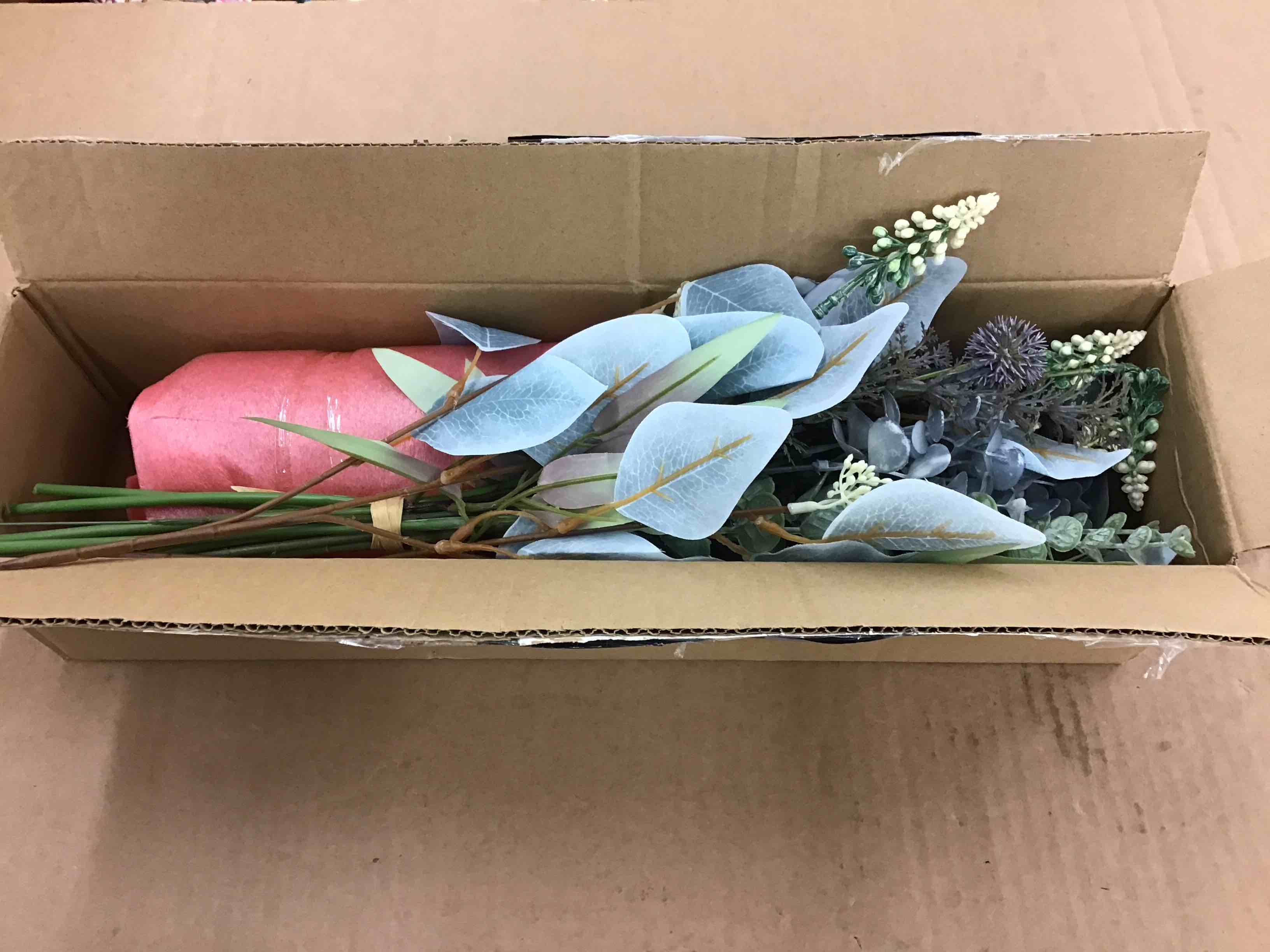 https://s3.amazonaws.com/lotting-images-prod/BoxBids/PPE2248510_1774464824102.jpeg