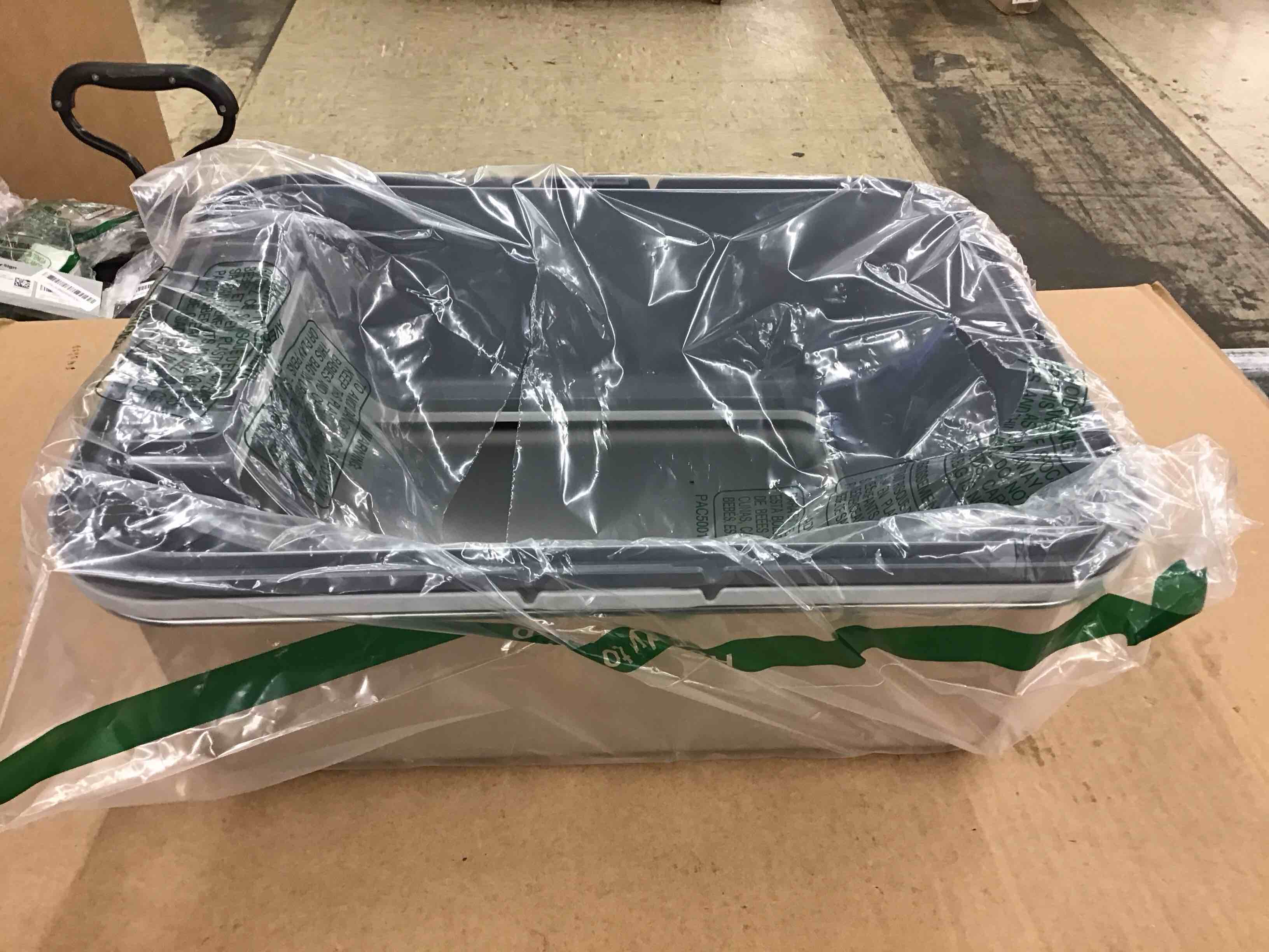 https://s3.amazonaws.com/lotting-images-prod/BoxBids/PPE2248585_1774619023560.jpeg