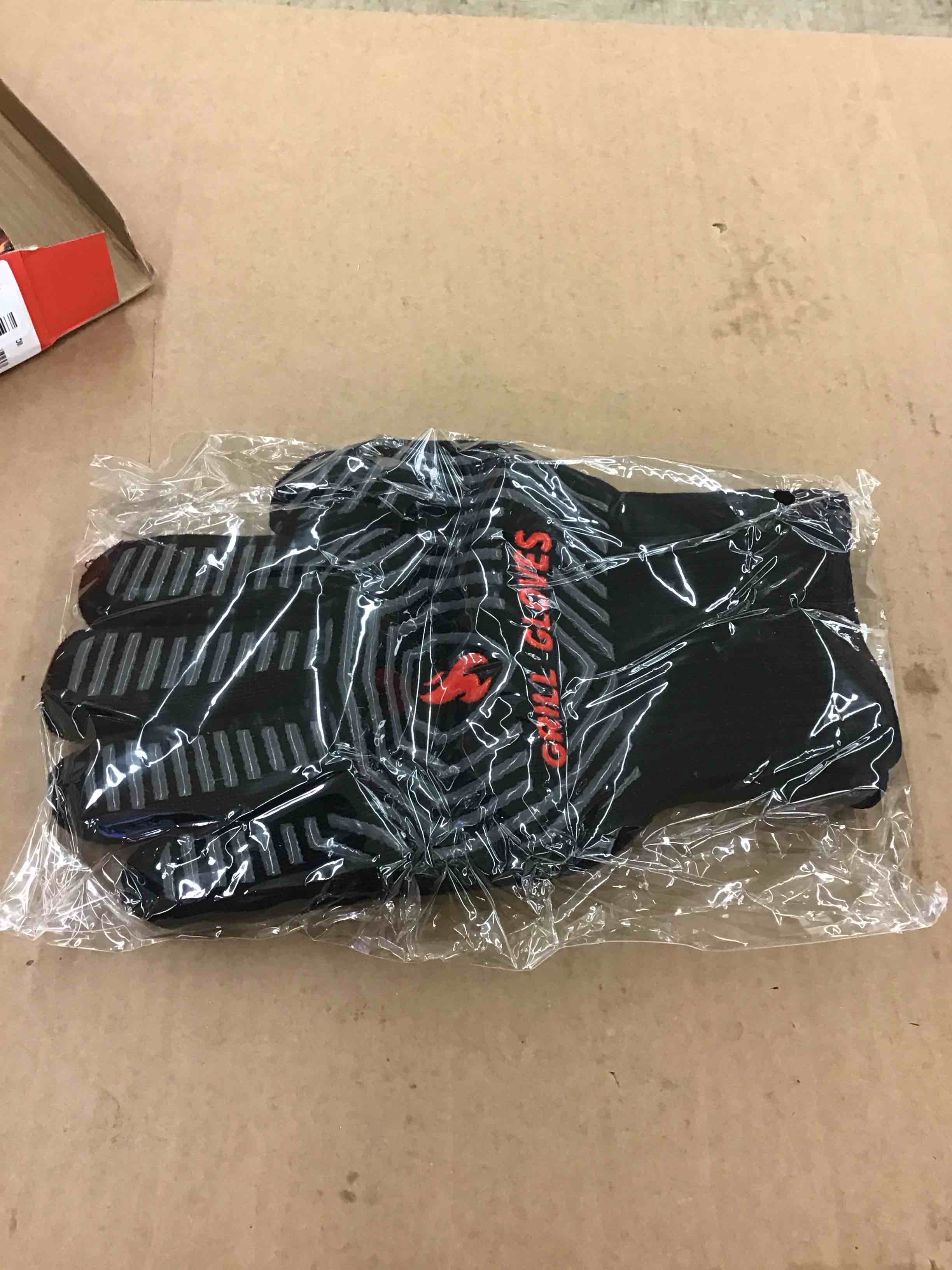 https://s3.amazonaws.com/lotting-images-prod/BoxBids/PPE2248599_1774621709771.jpeg