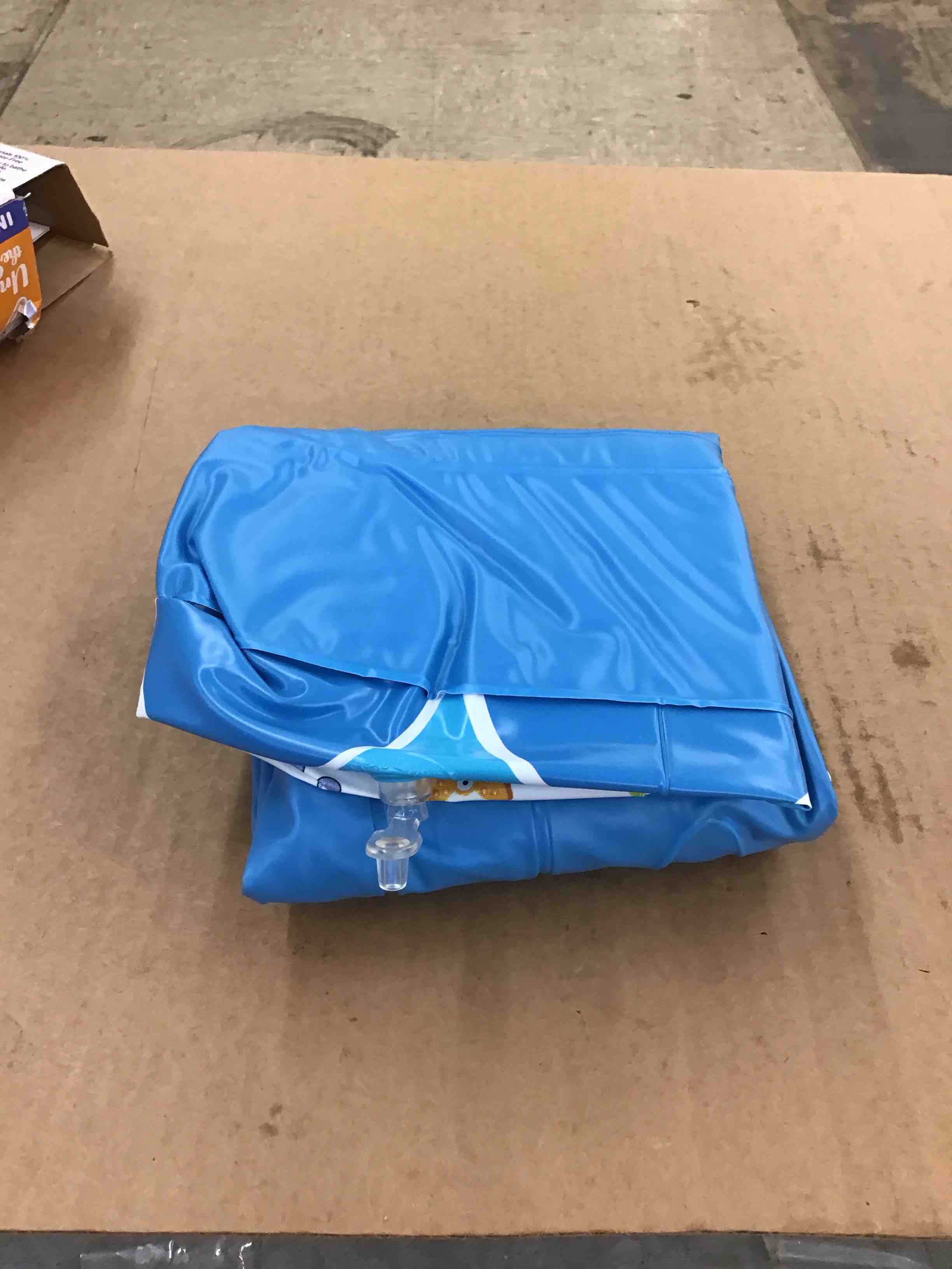https://s3.amazonaws.com/lotting-images-prod/BoxBids/PPE2248620_1774624064226.jpeg