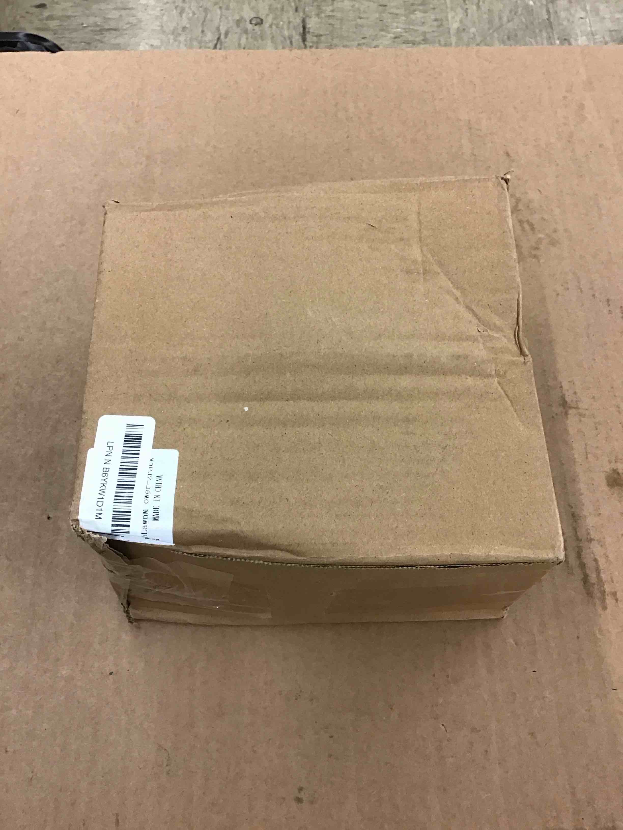https://s3.amazonaws.com/lotting-images-prod/BoxBids/PPE2248622_1774624388734.jpeg