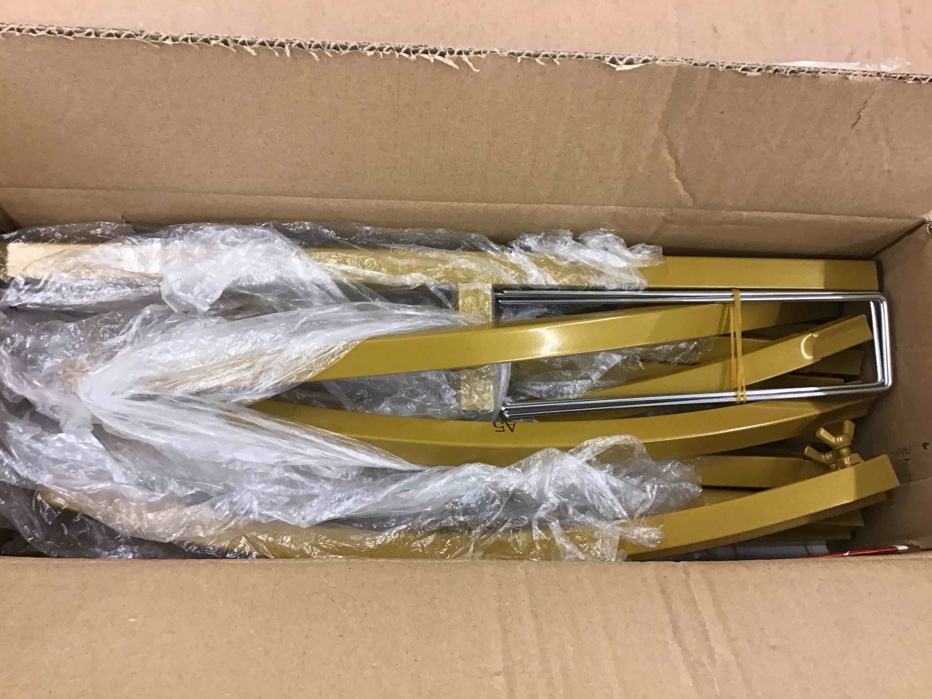 https://s3.amazonaws.com/lotting-images-prod/BoxBids/PPE2248624_1774624517042.jpeg