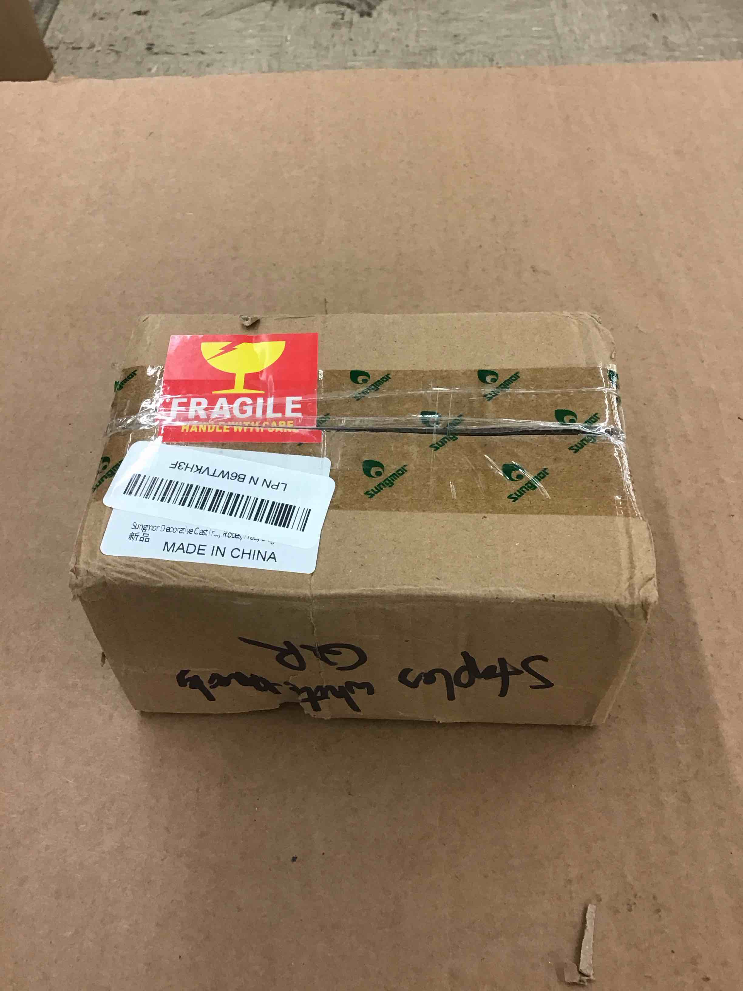 https://s3.amazonaws.com/lotting-images-prod/BoxBids/PPE2248625_1774624657283.jpeg