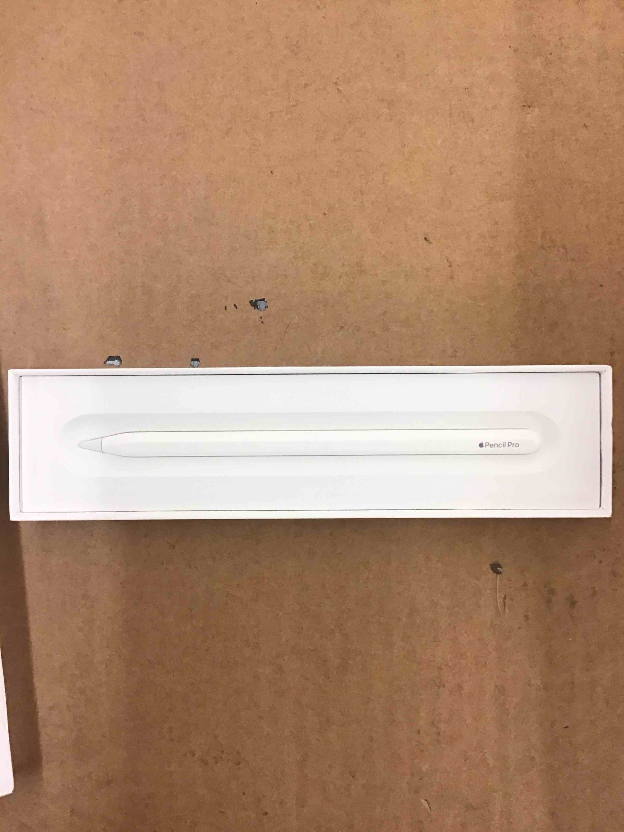 https://s3.amazonaws.com/lotting-images-prod/BoxBids/PPE2248670_1775046010173.jpeg