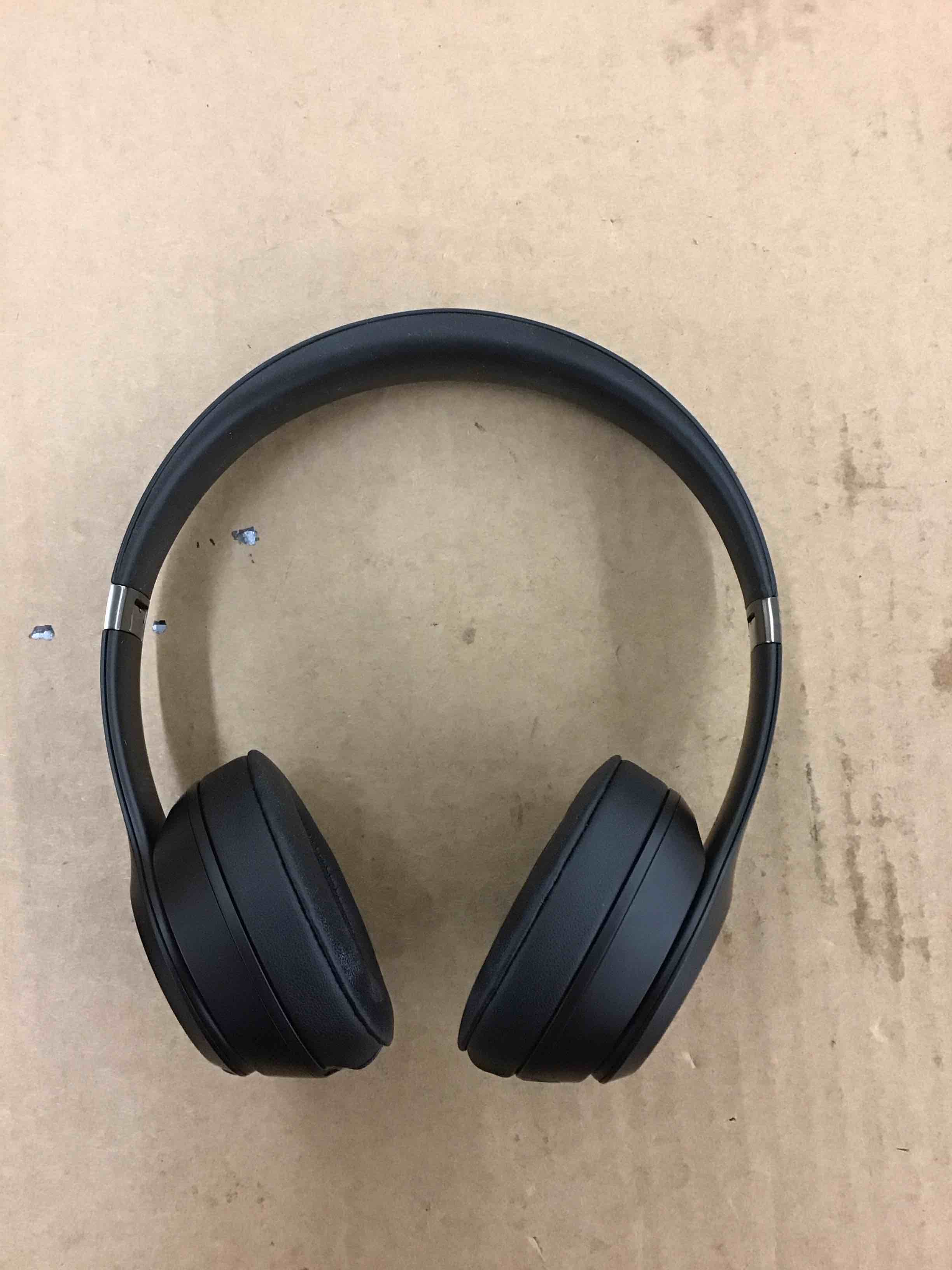 https://s3.amazonaws.com/lotting-images-prod/BoxBids/PPE2248681_1775049594541.jpeg