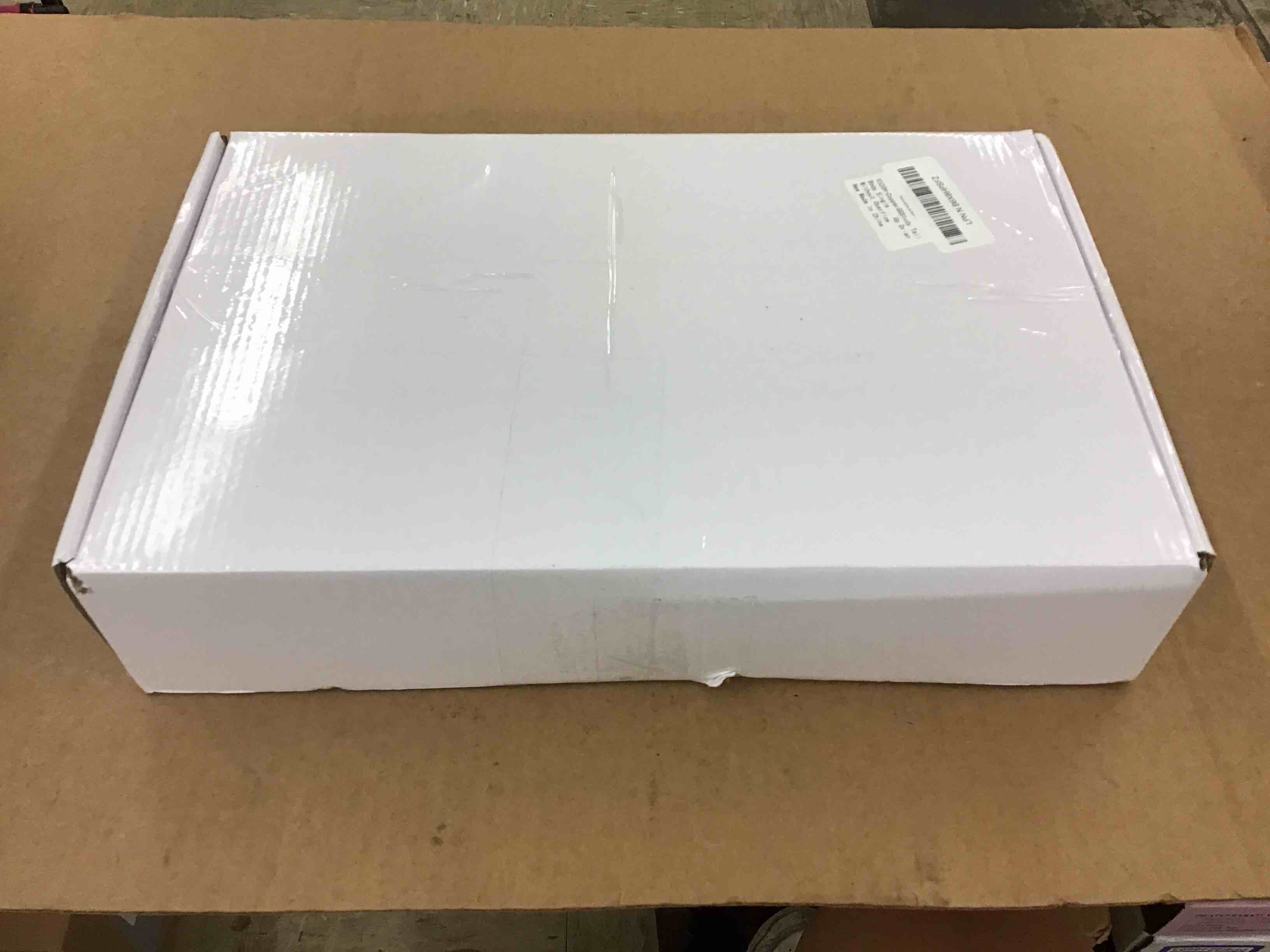 https://s3.amazonaws.com/lotting-images-prod/BoxBids/PPE2248703_1775053368366.jpeg