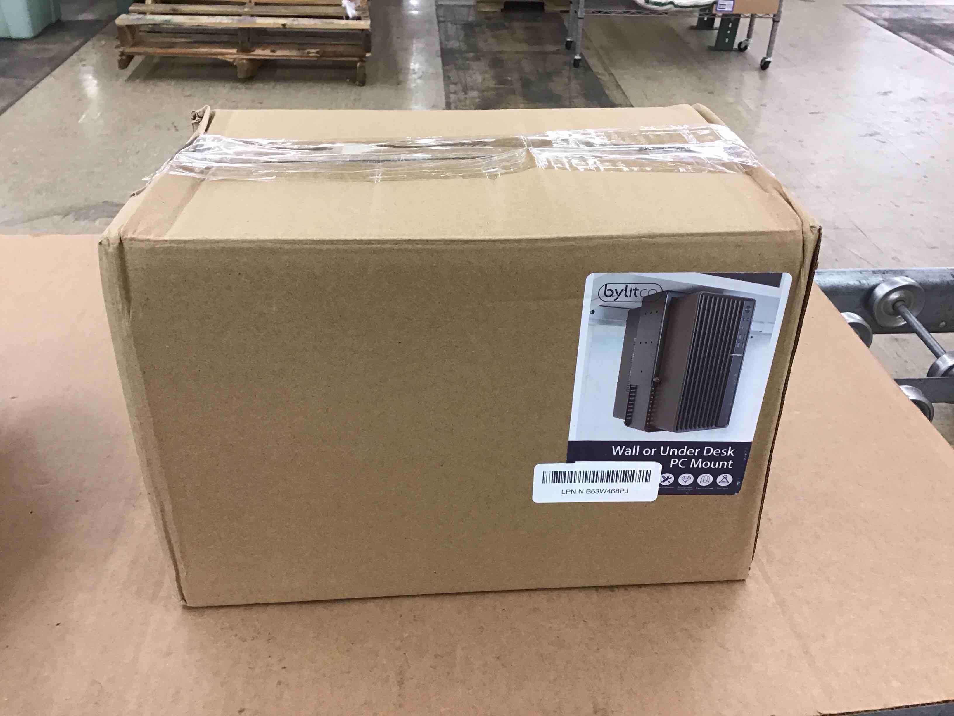 https://s3.amazonaws.com/lotting-images-prod/BoxBids/PPE2248711_1775054264684.jpeg