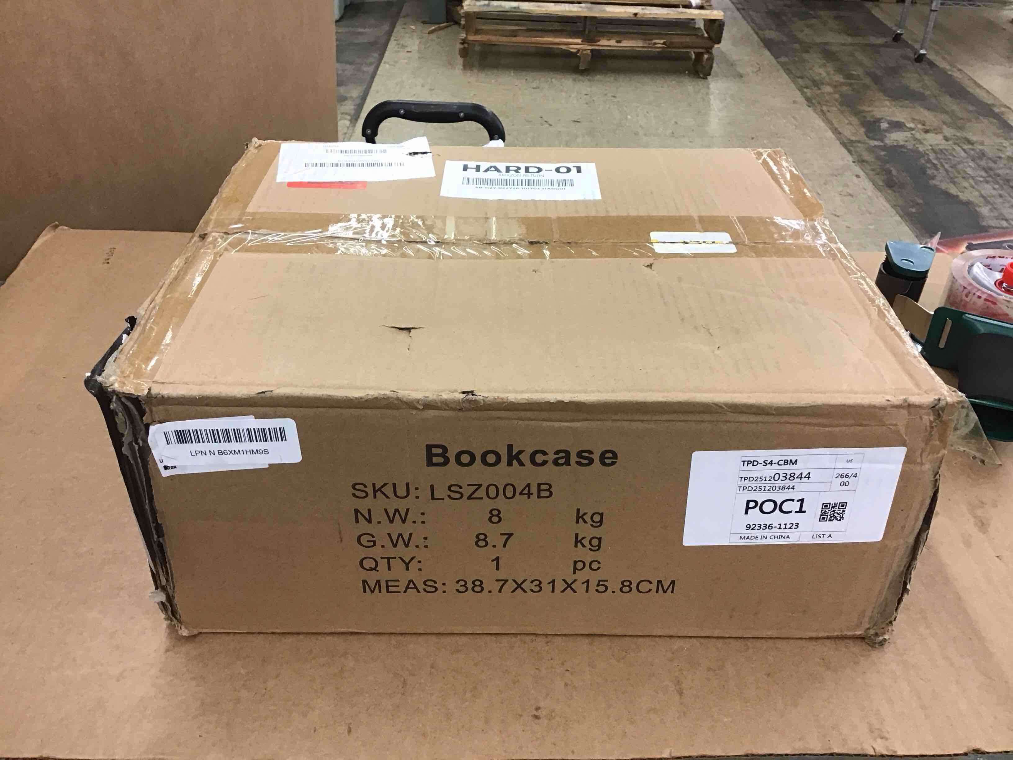 https://s3.amazonaws.com/lotting-images-prod/BoxBids/PPE2248713_1775054729425.jpeg