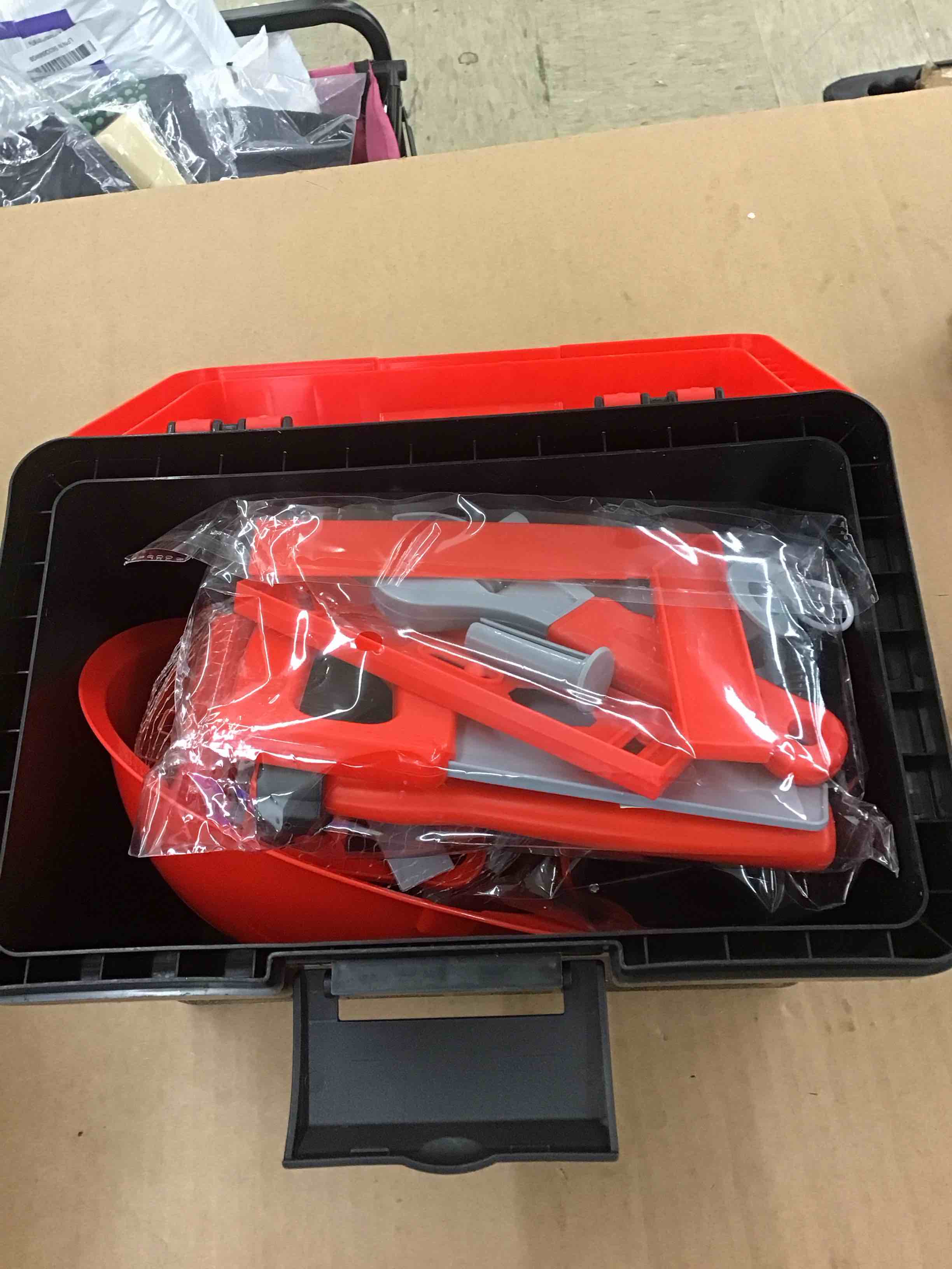 https://s3.amazonaws.com/lotting-images-prod/BoxBids/PPE2248716_1775054983361.jpeg