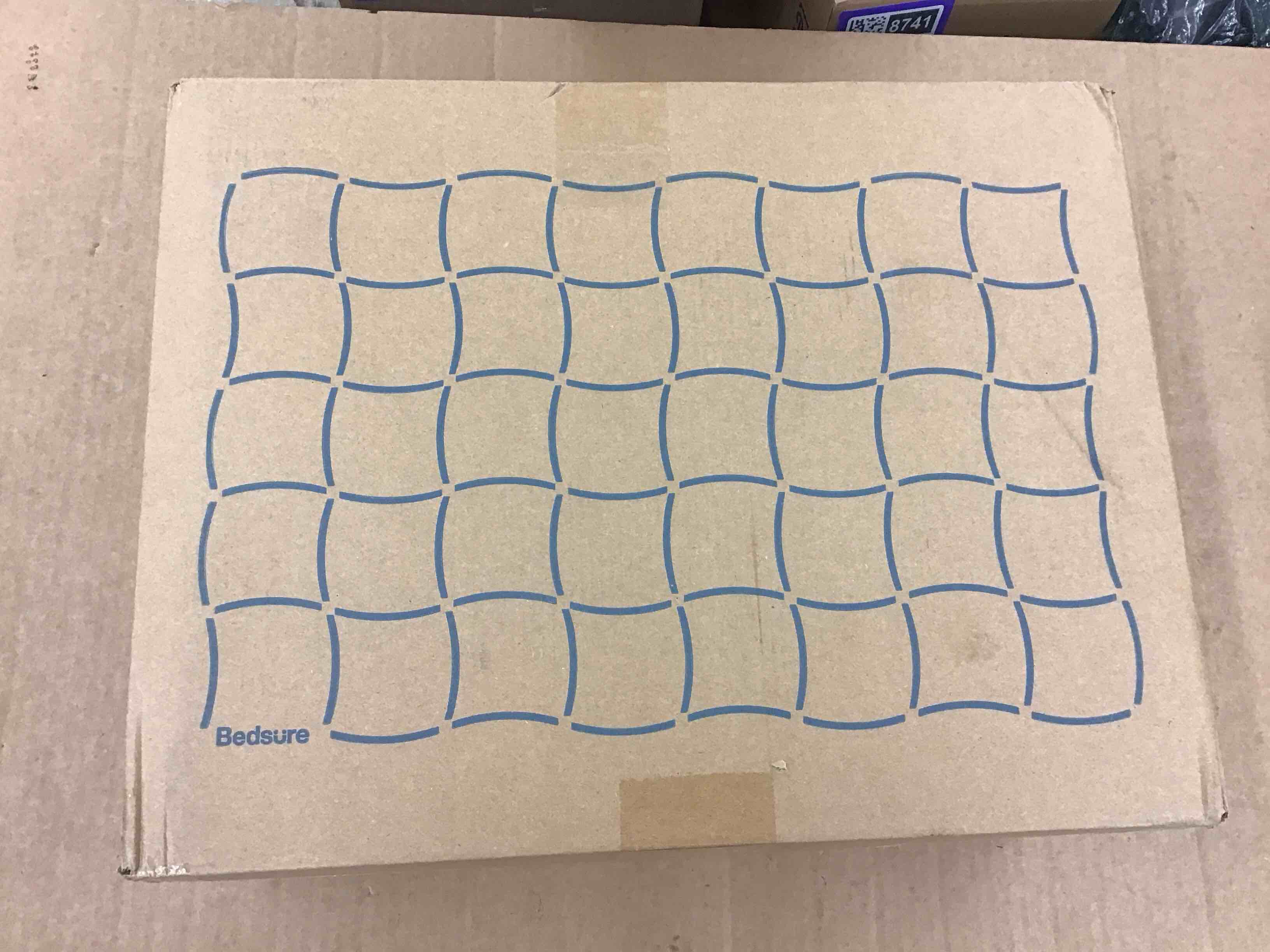 https://s3.amazonaws.com/lotting-images-prod/BoxBids/PPE2248750_1775060369332.jpeg