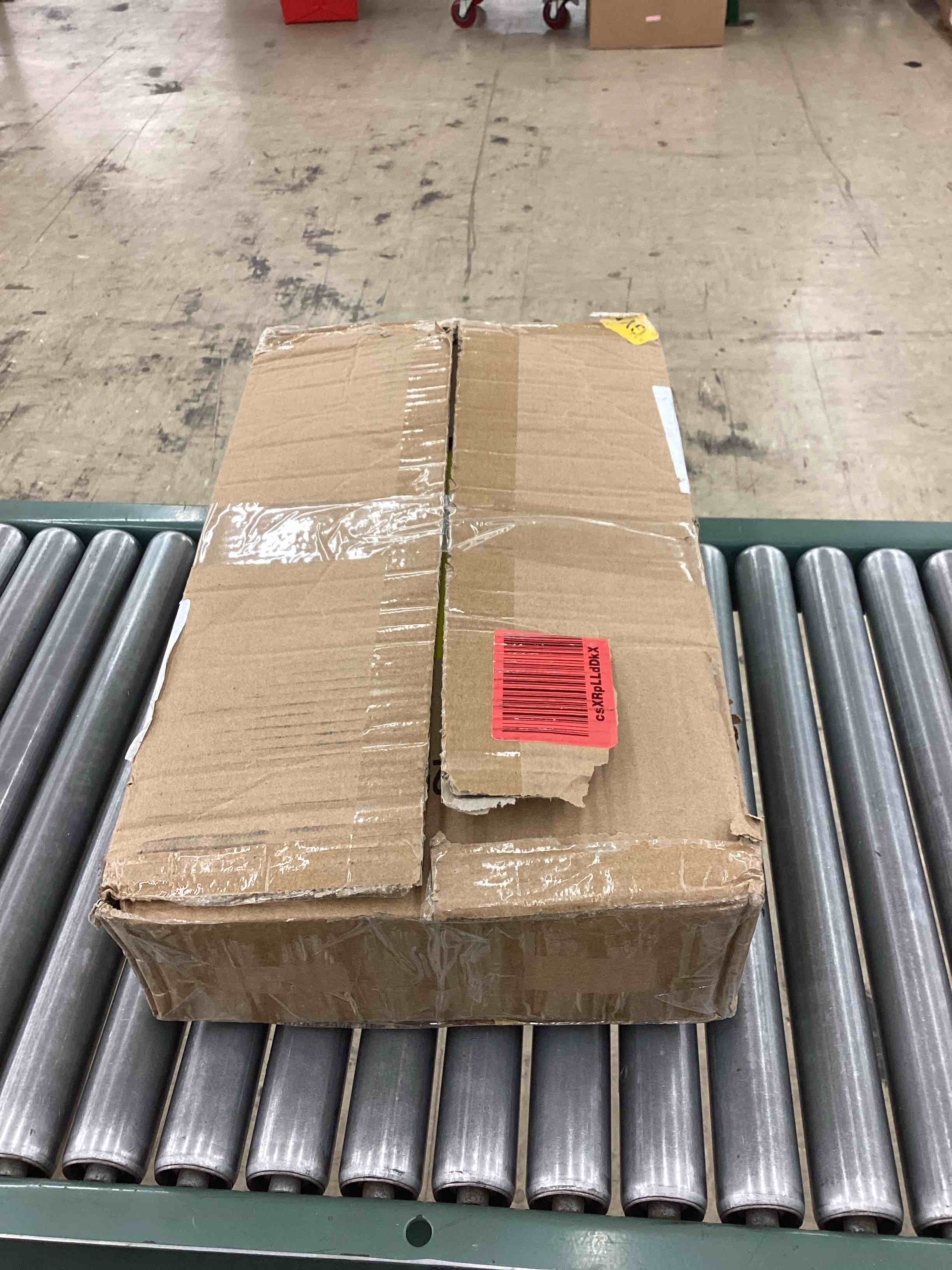 https://s3.amazonaws.com/lotting-images-prod/BoxBids/PPE2248817_1775223045501.jpeg
