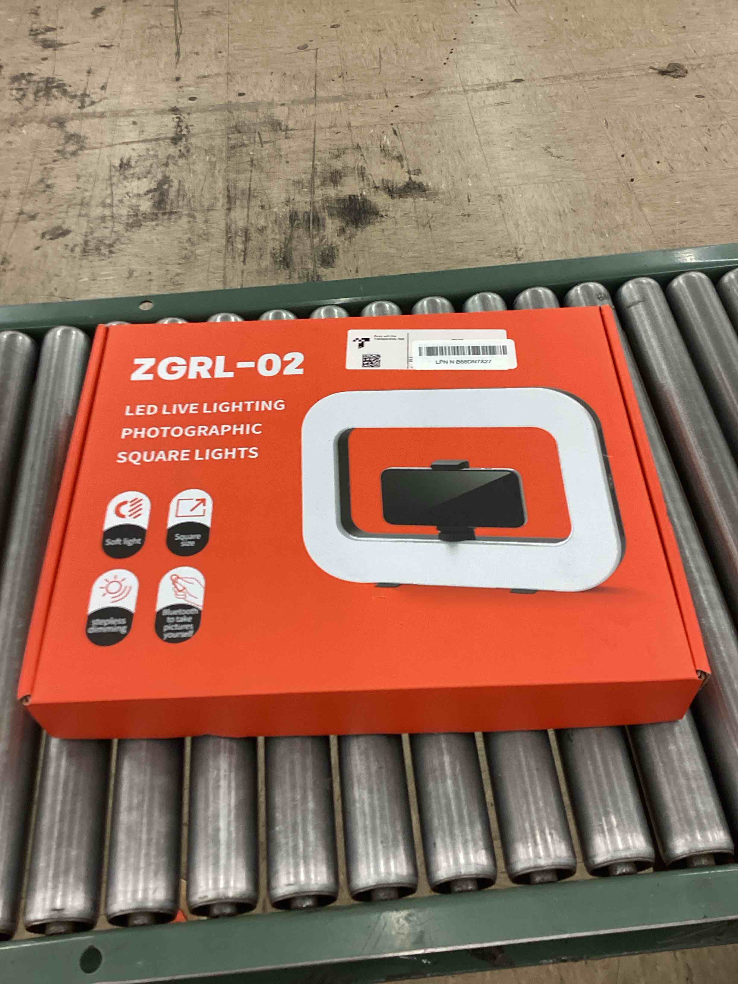 https://s3.amazonaws.com/lotting-images-prod/BoxBids/PPE2248827_1775227216266.jpeg