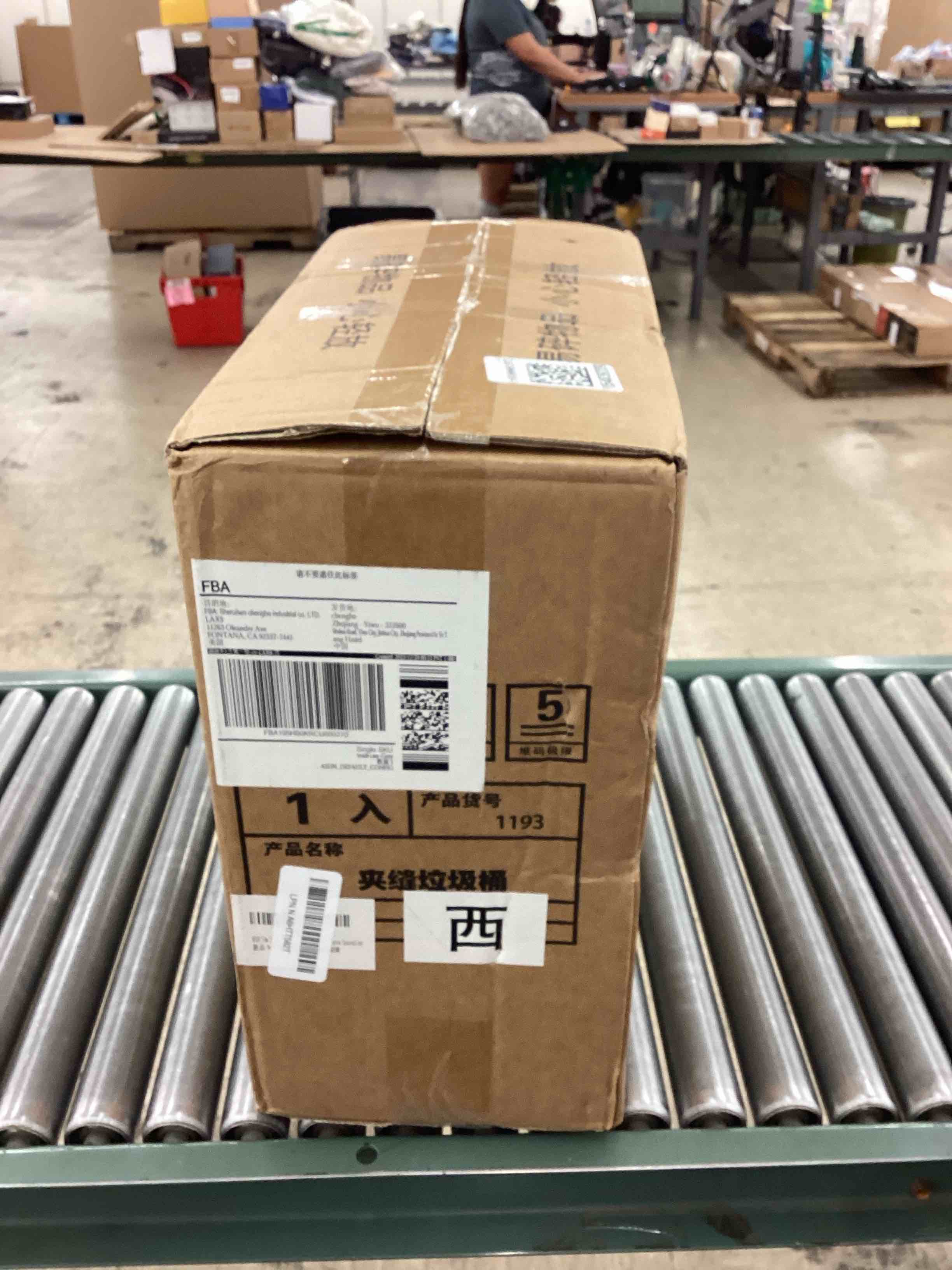 https://s3.amazonaws.com/lotting-images-prod/BoxBids/PPE2248834_1775231576706.jpeg