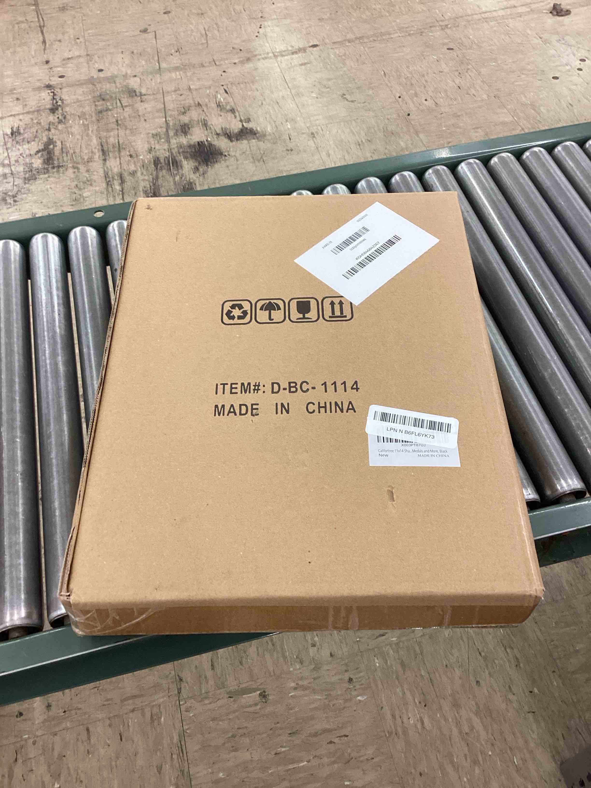 https://s3.amazonaws.com/lotting-images-prod/BoxBids/PPE2248842_1775232807373.jpeg